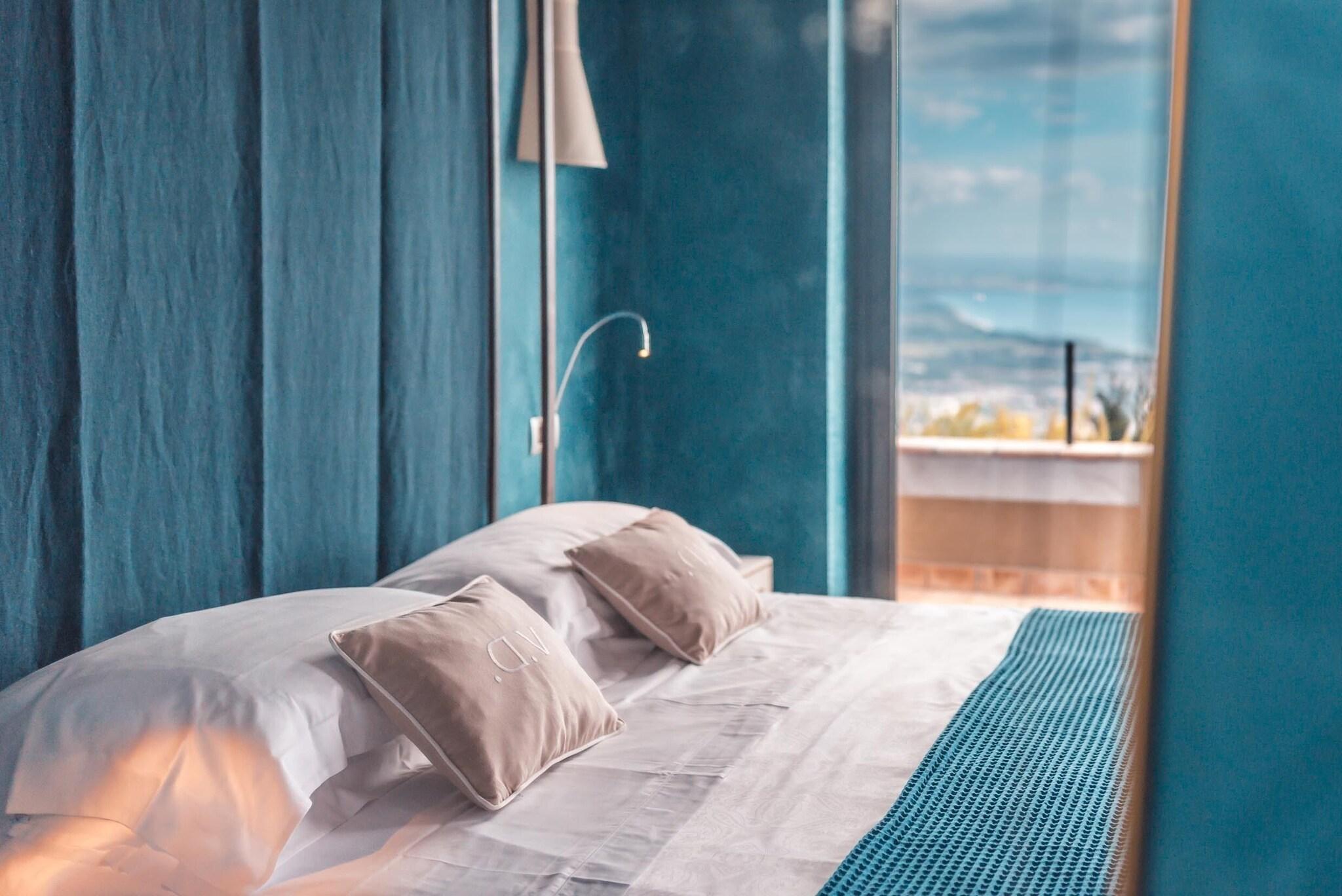 Double Deluxe with Views