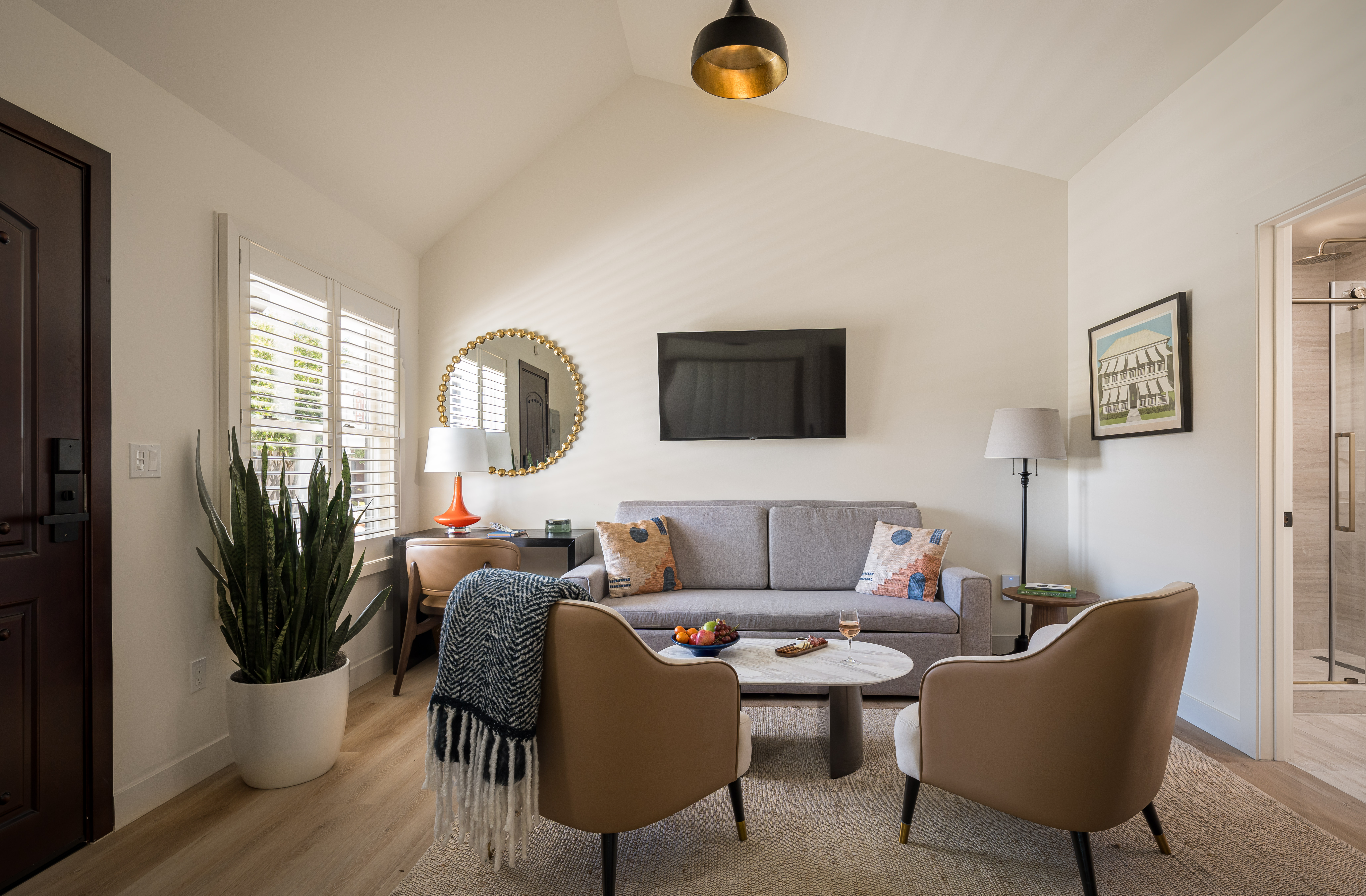 Suite Queen Size Bed