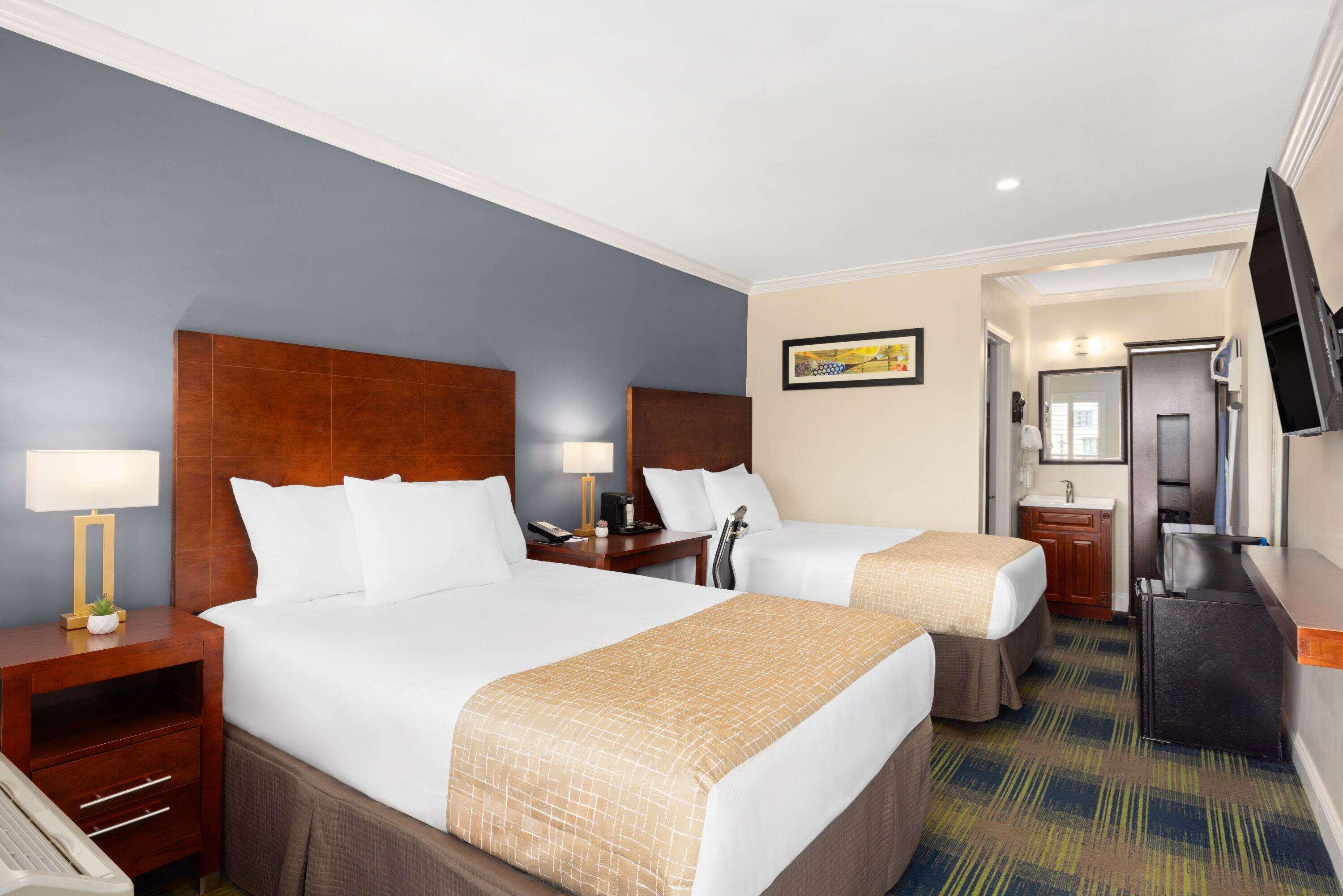 Quadruple Two Double Beds