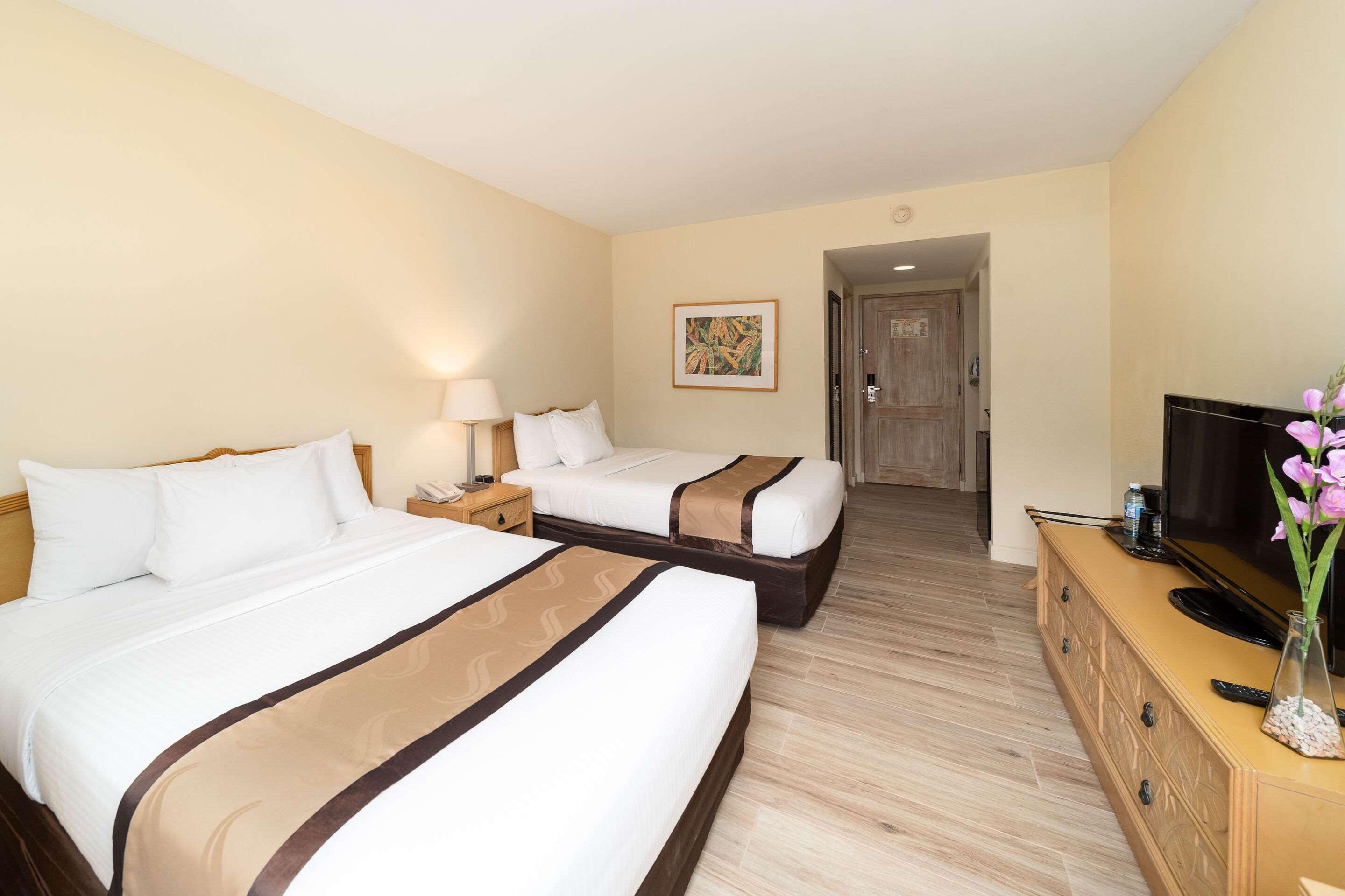 Quadruple Two Double Beds Non Smoking