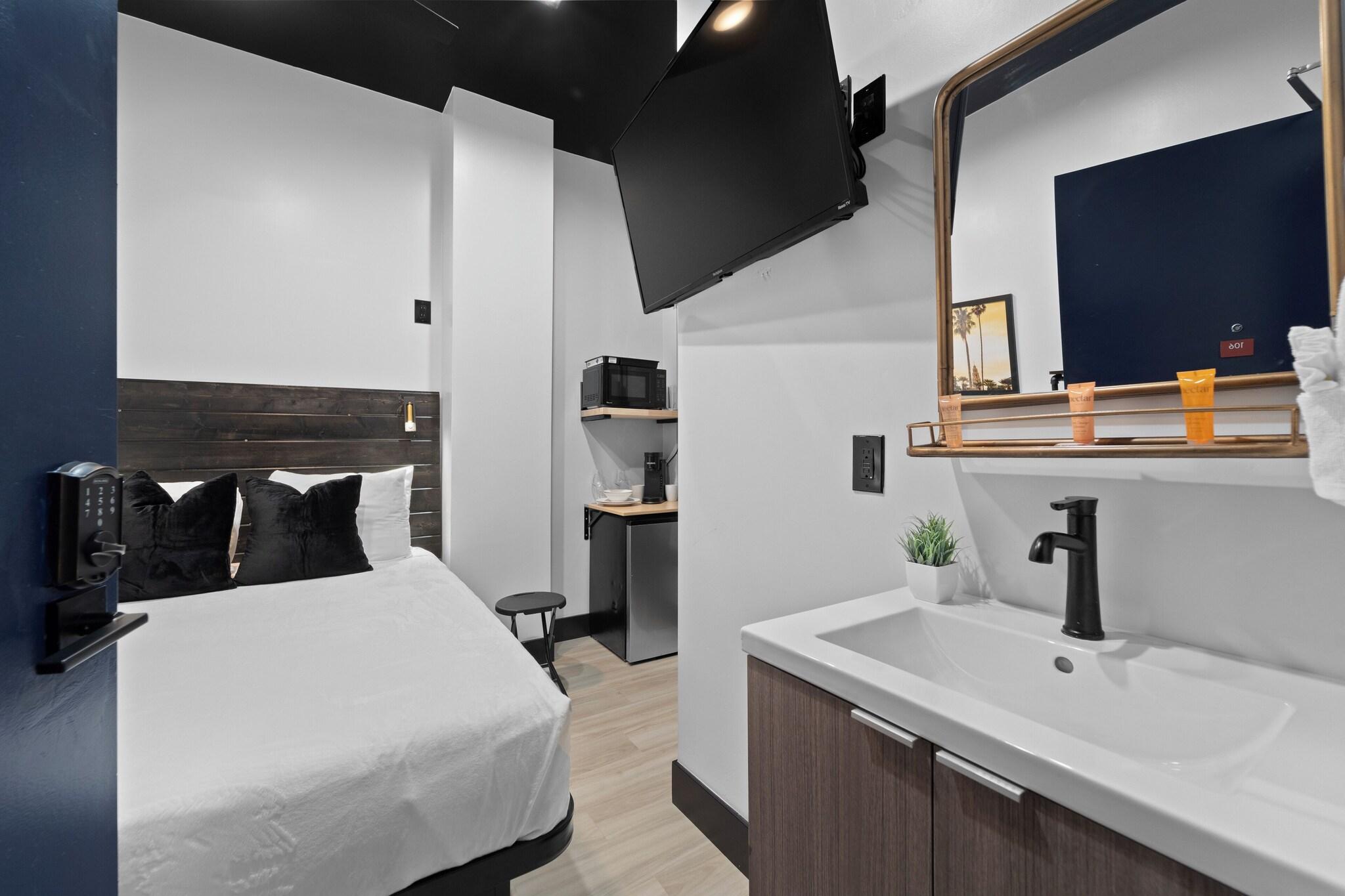 Double Queen Size Bed