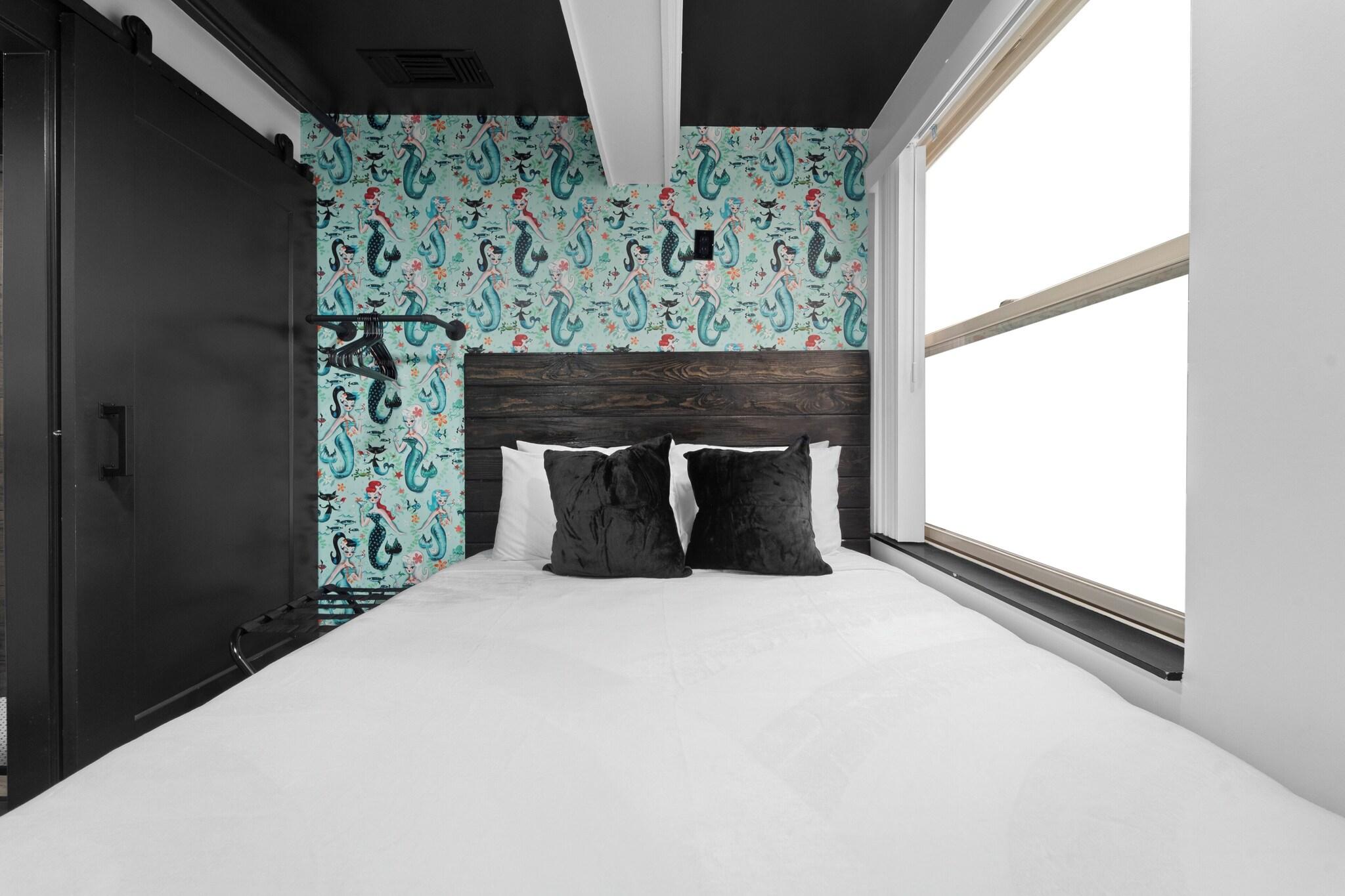 Double Queen Size Bed