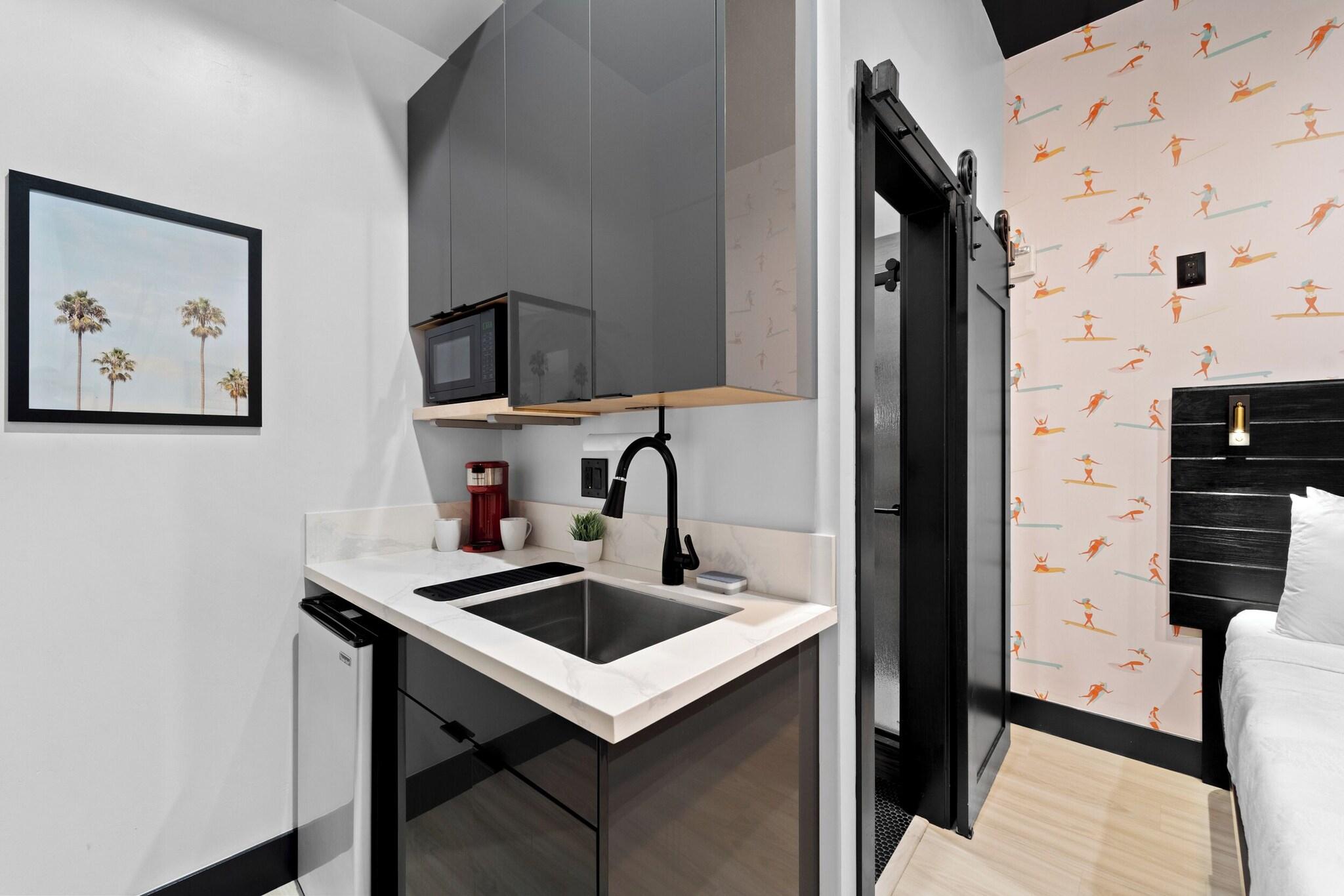 Double Queen Size Bed