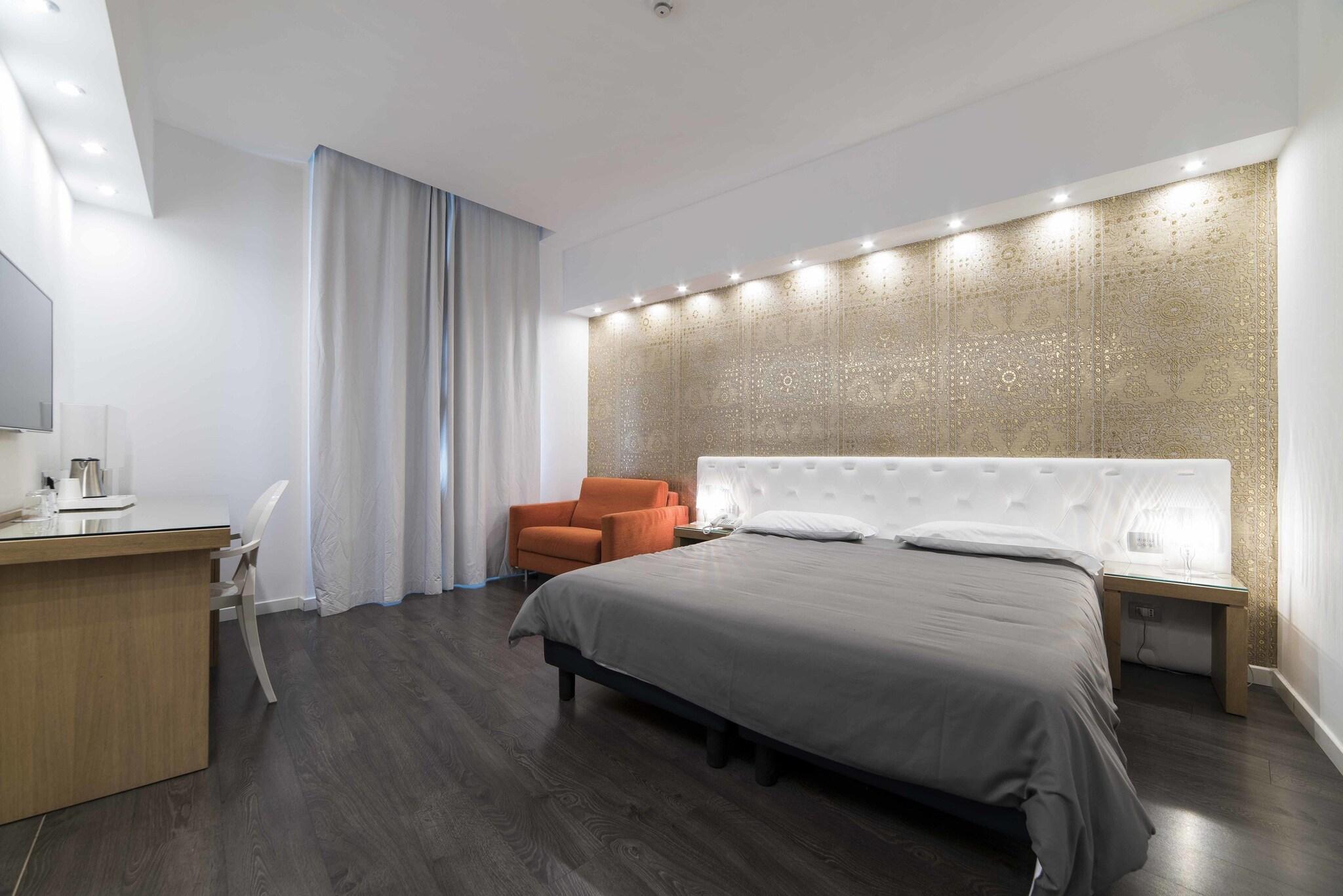 Triple Superior Queen Bed