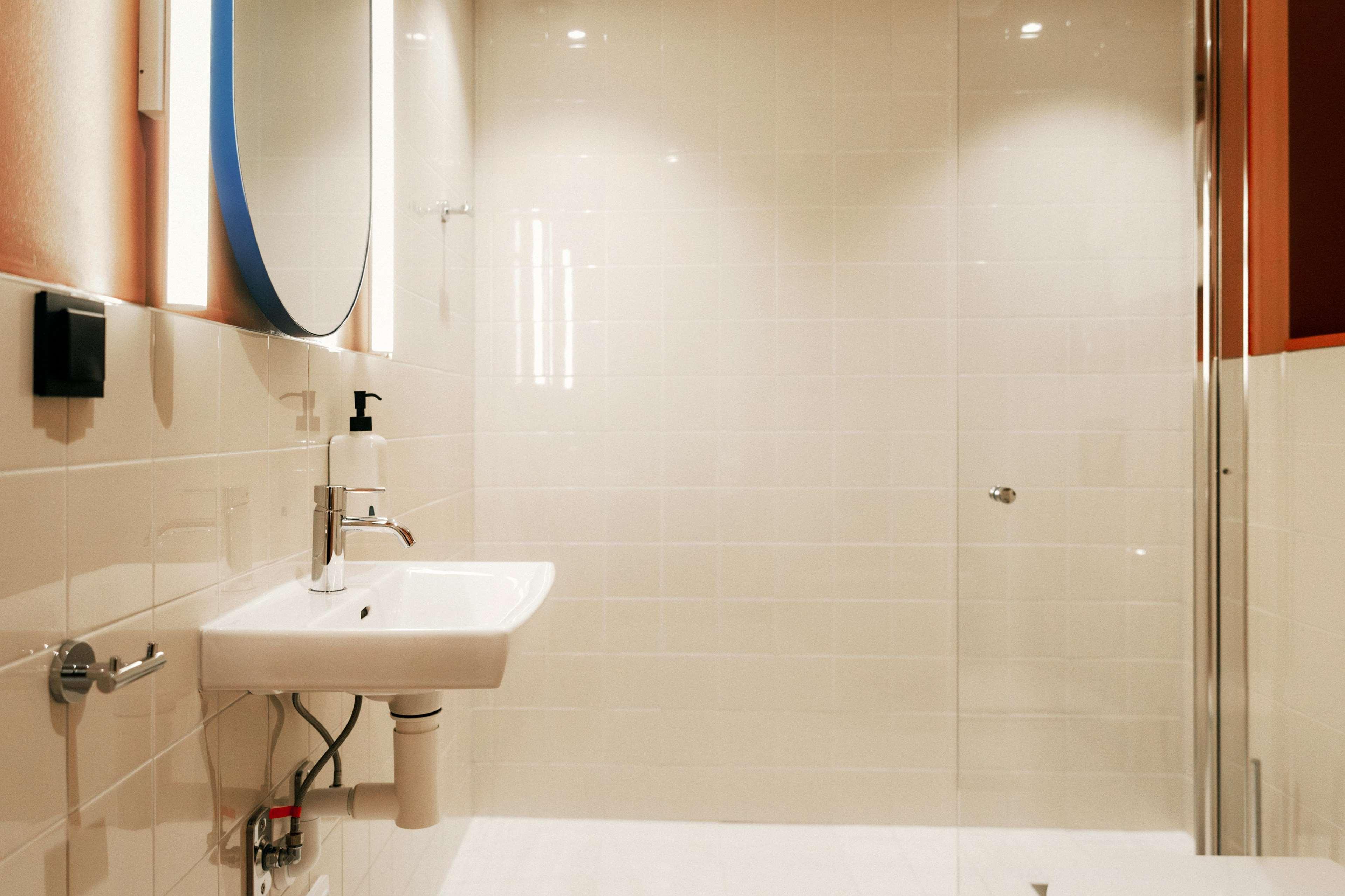 Double Queen Size Bed