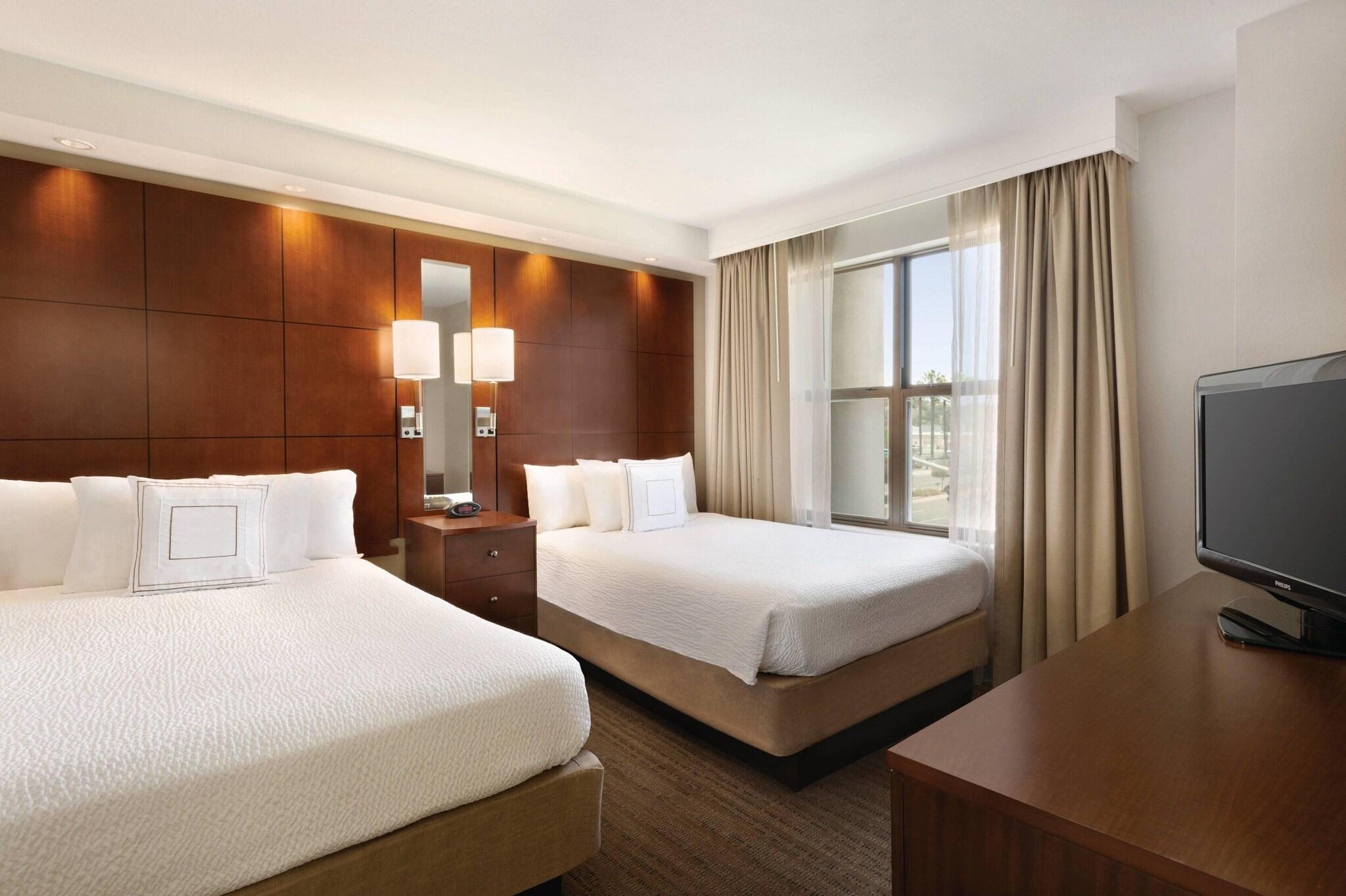 Suite Two Double Beds One Bedroom 