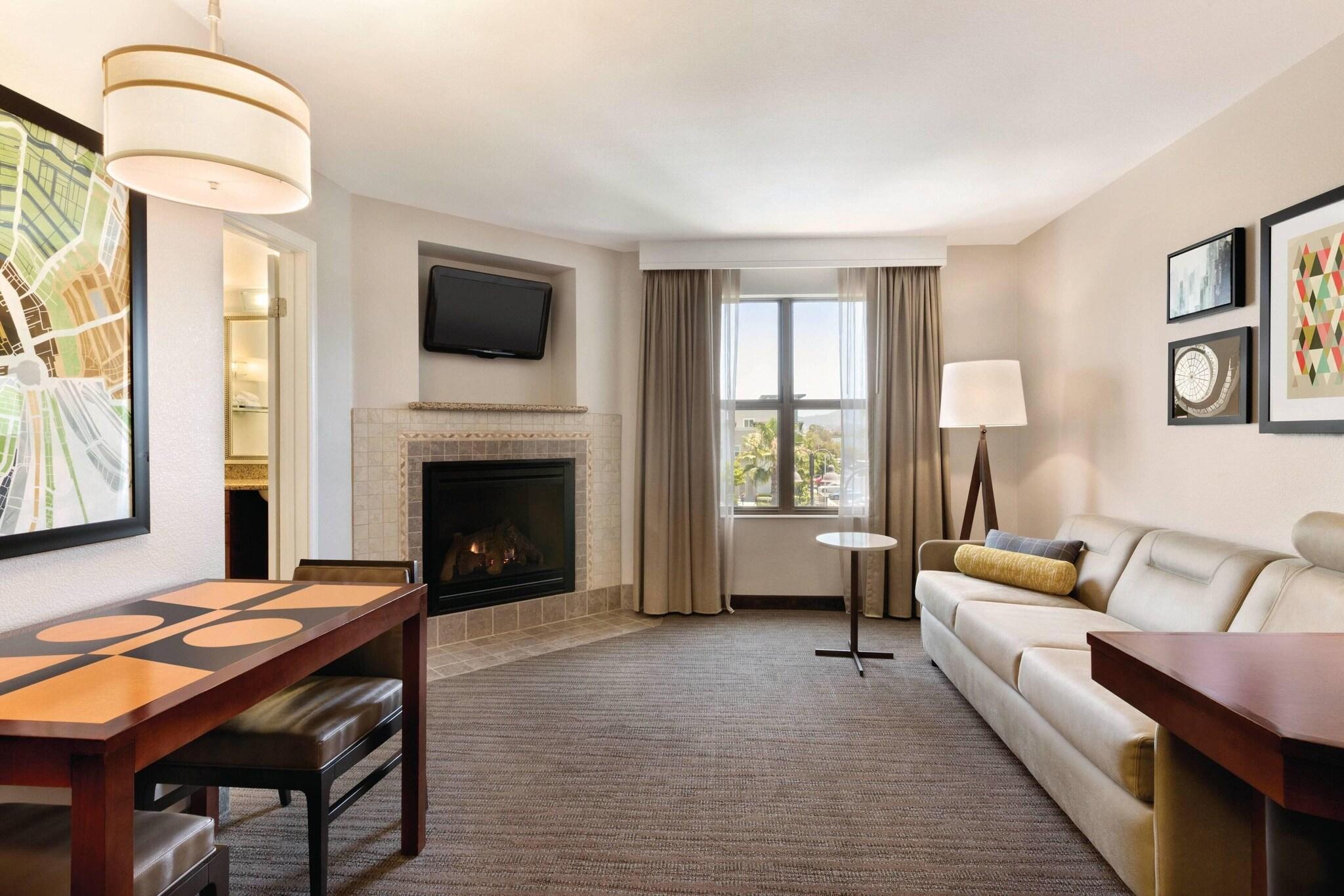 Suite Two Double Beds One Bedroom 