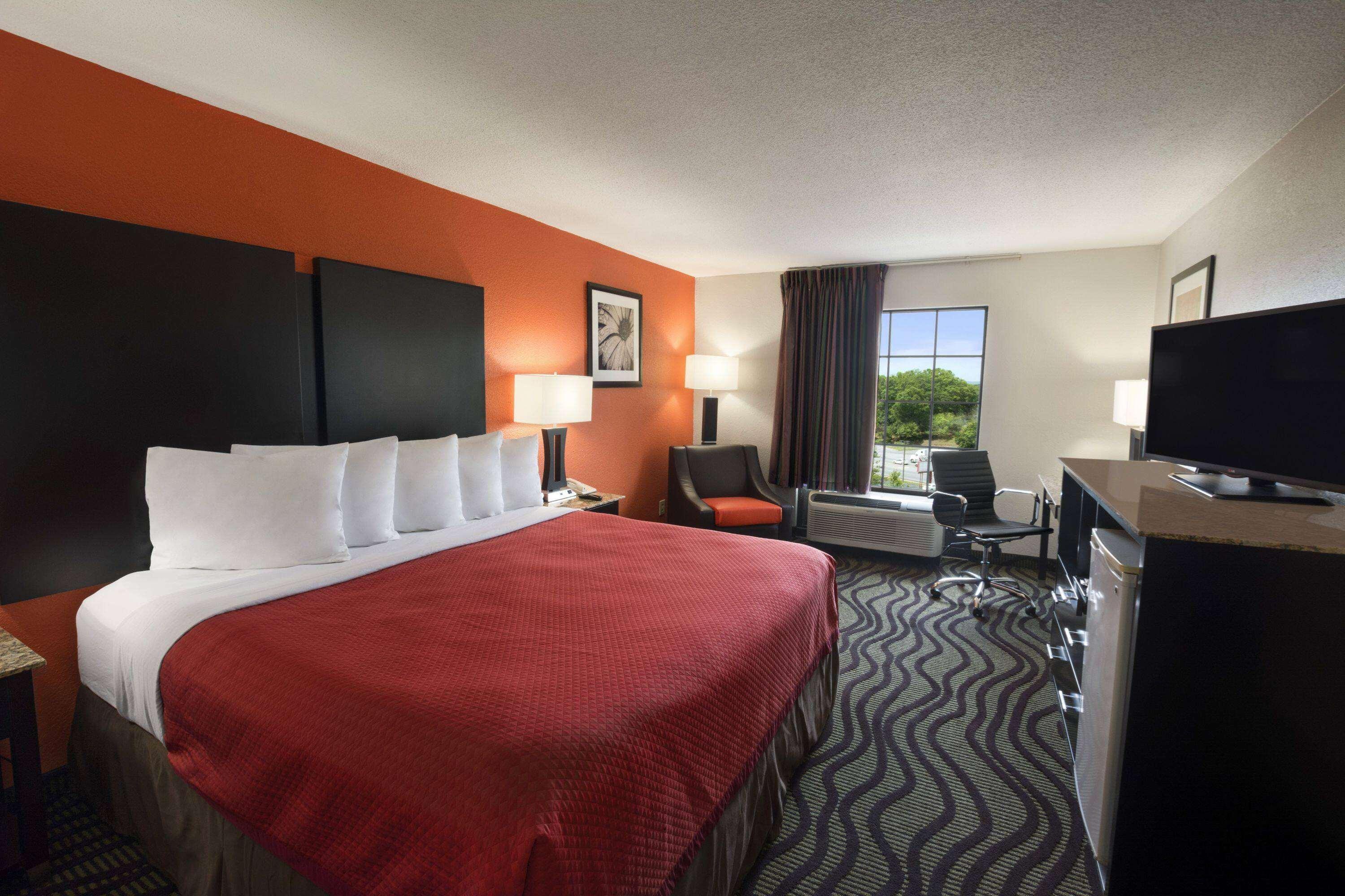 Double Queen Size Bed