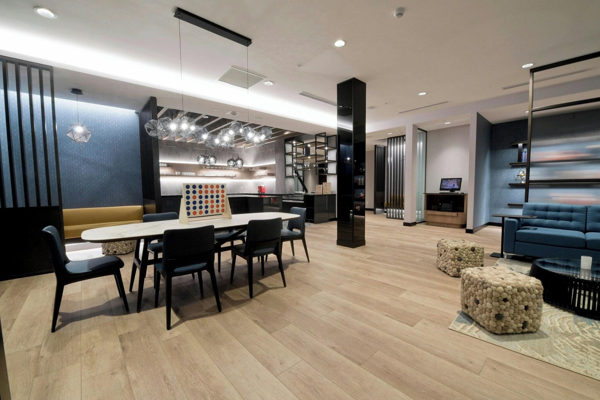 Double Club Two Queen Beds