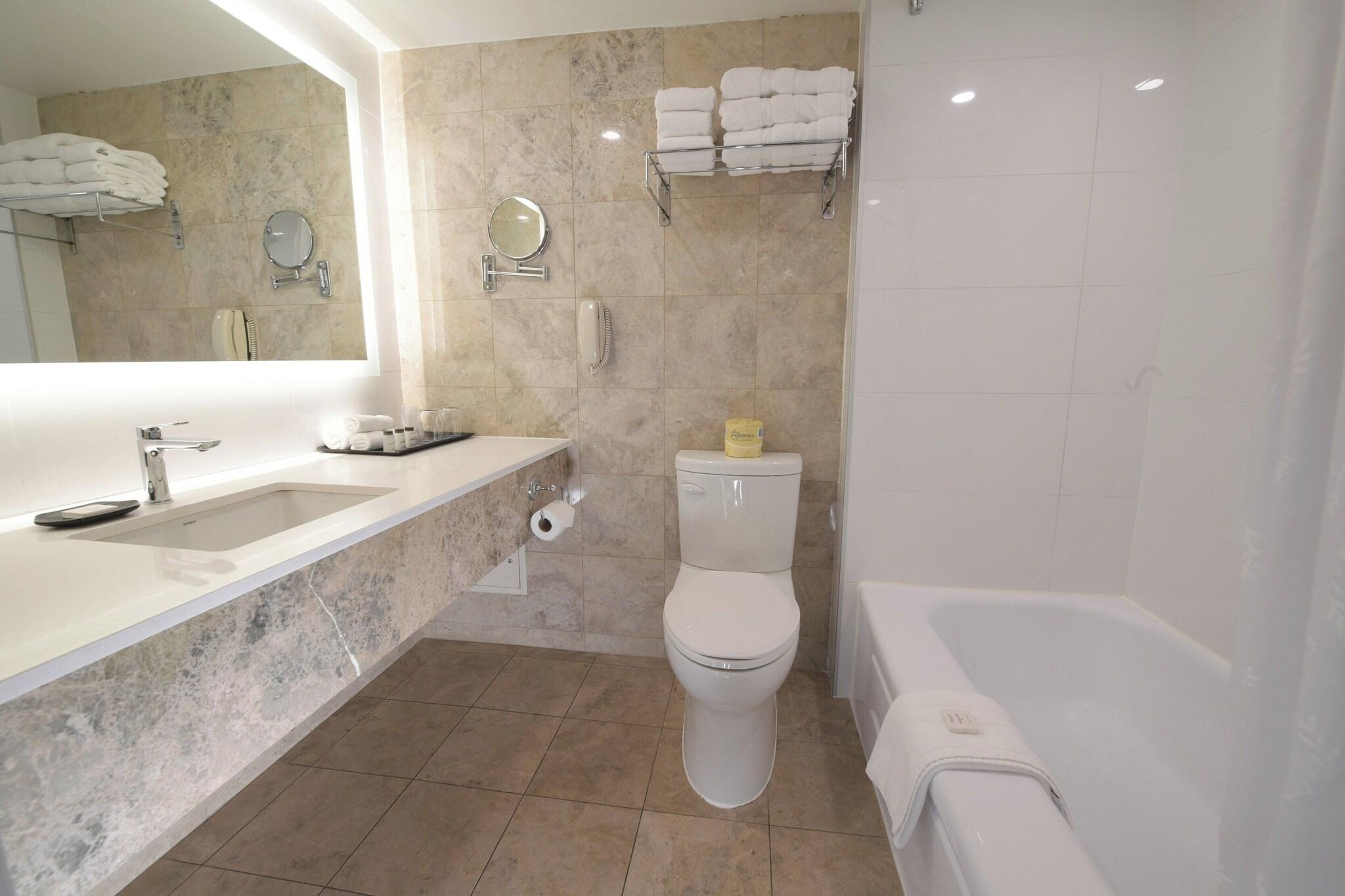 Quadruple Two Queen Beds