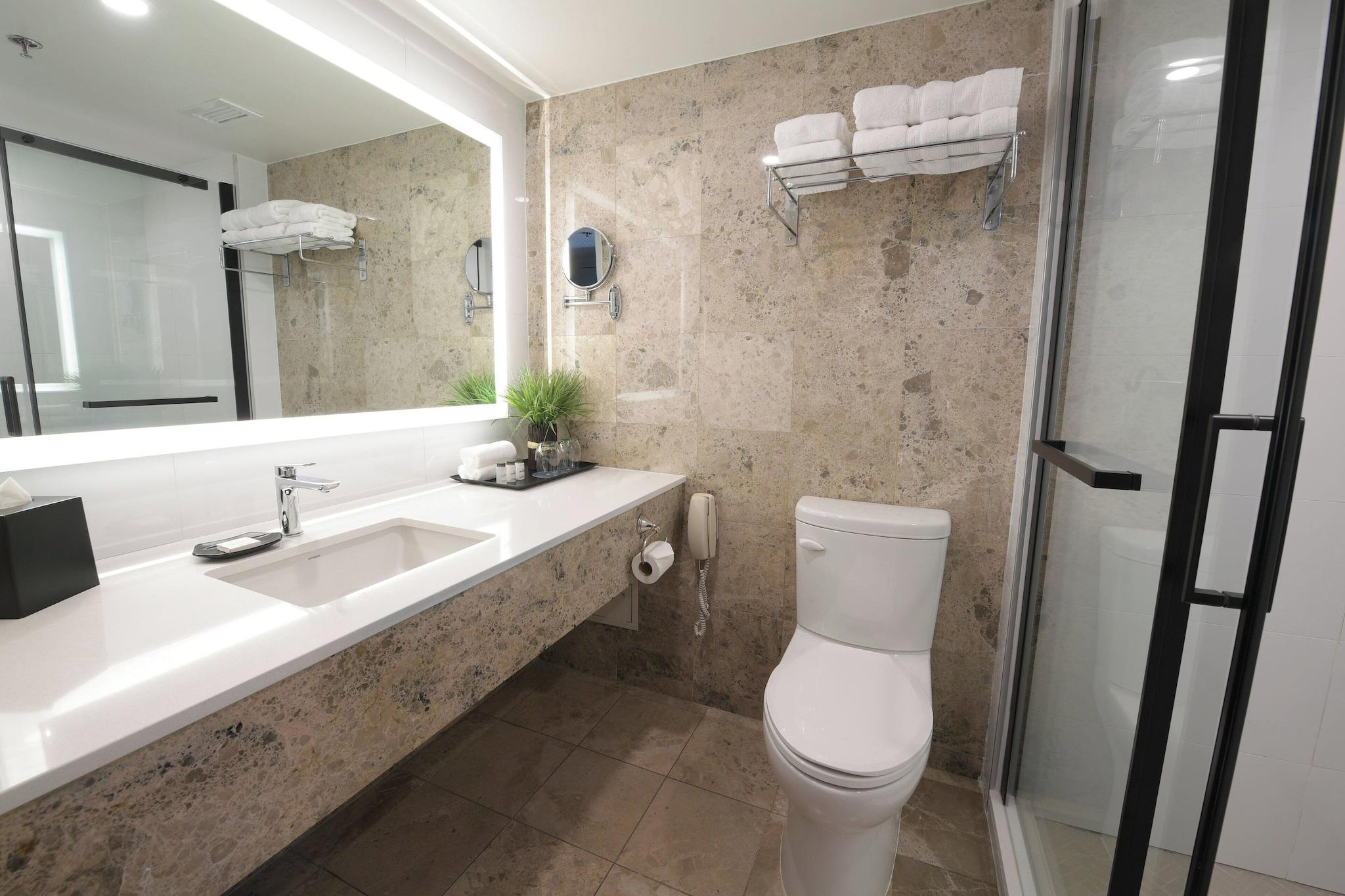 Double Club King Bed