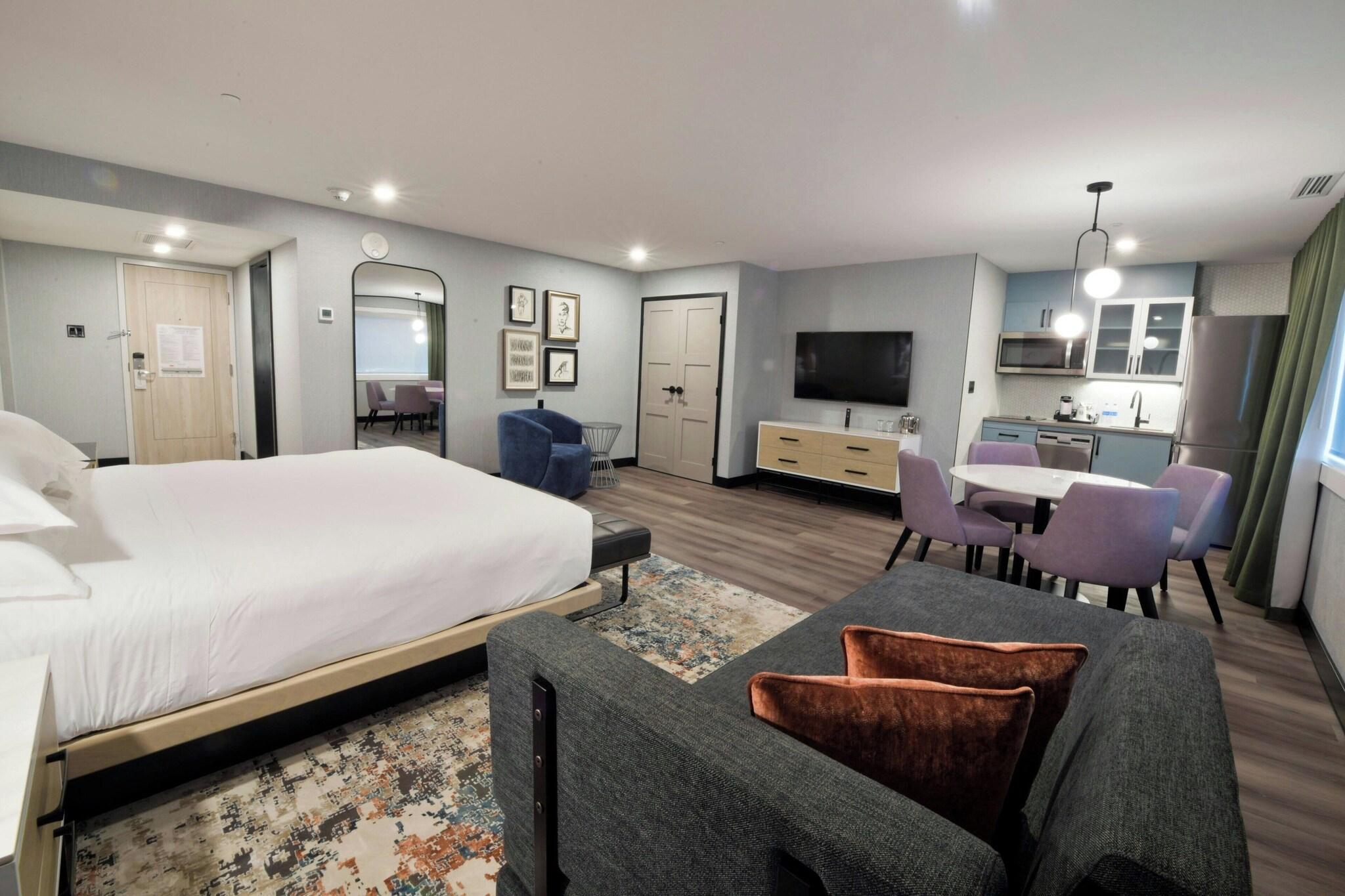 Studio King Size Bed