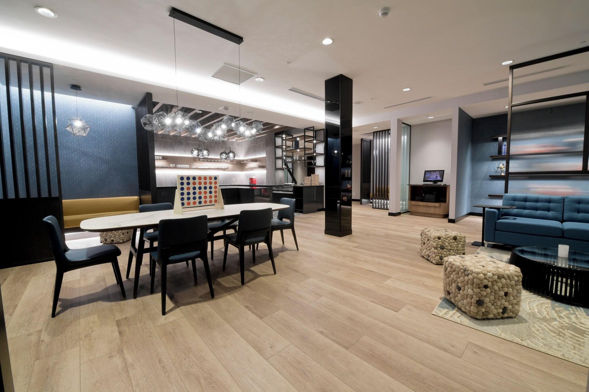 Double Club Two Queen Beds