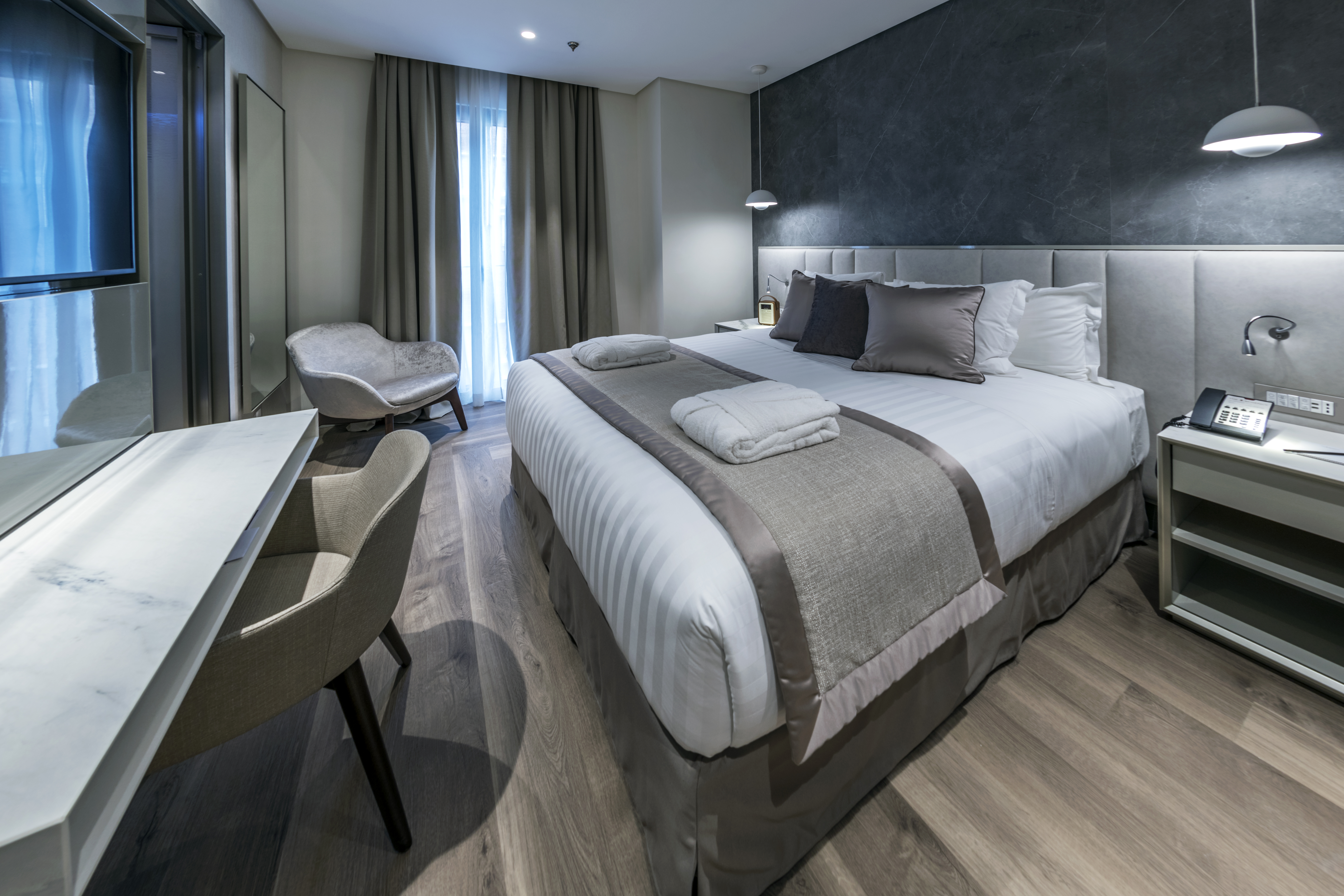 Double Classic King Bed