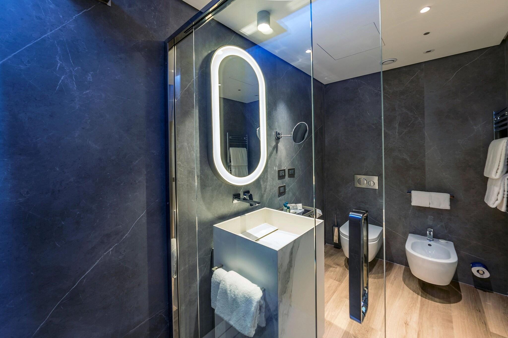 Double Classic King Bed