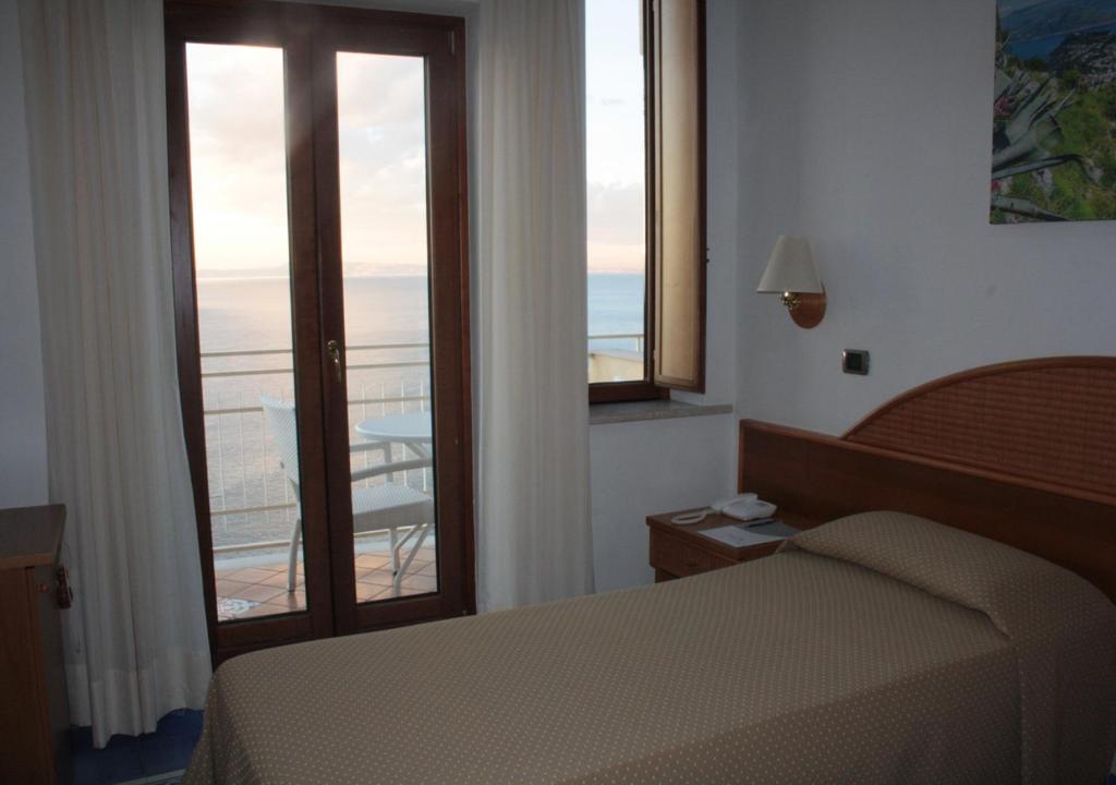 Single Superior Sea View