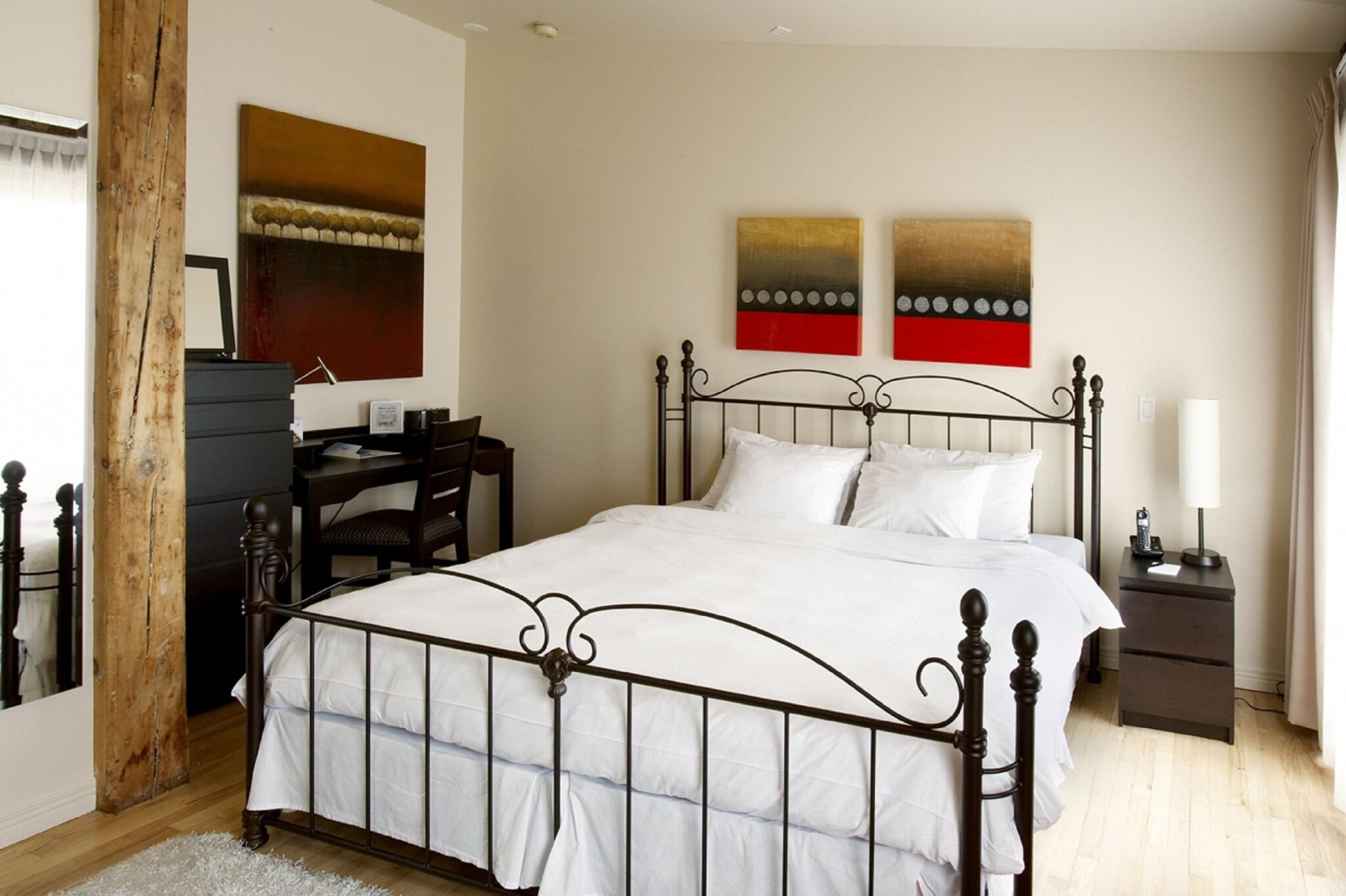 Studio King Size Bed