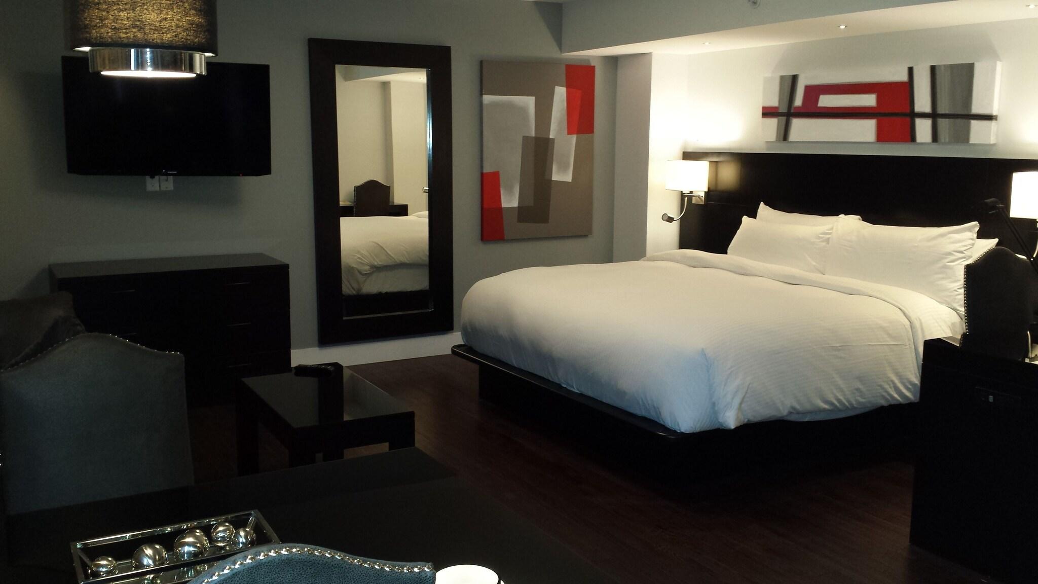 Studio King Size Bed