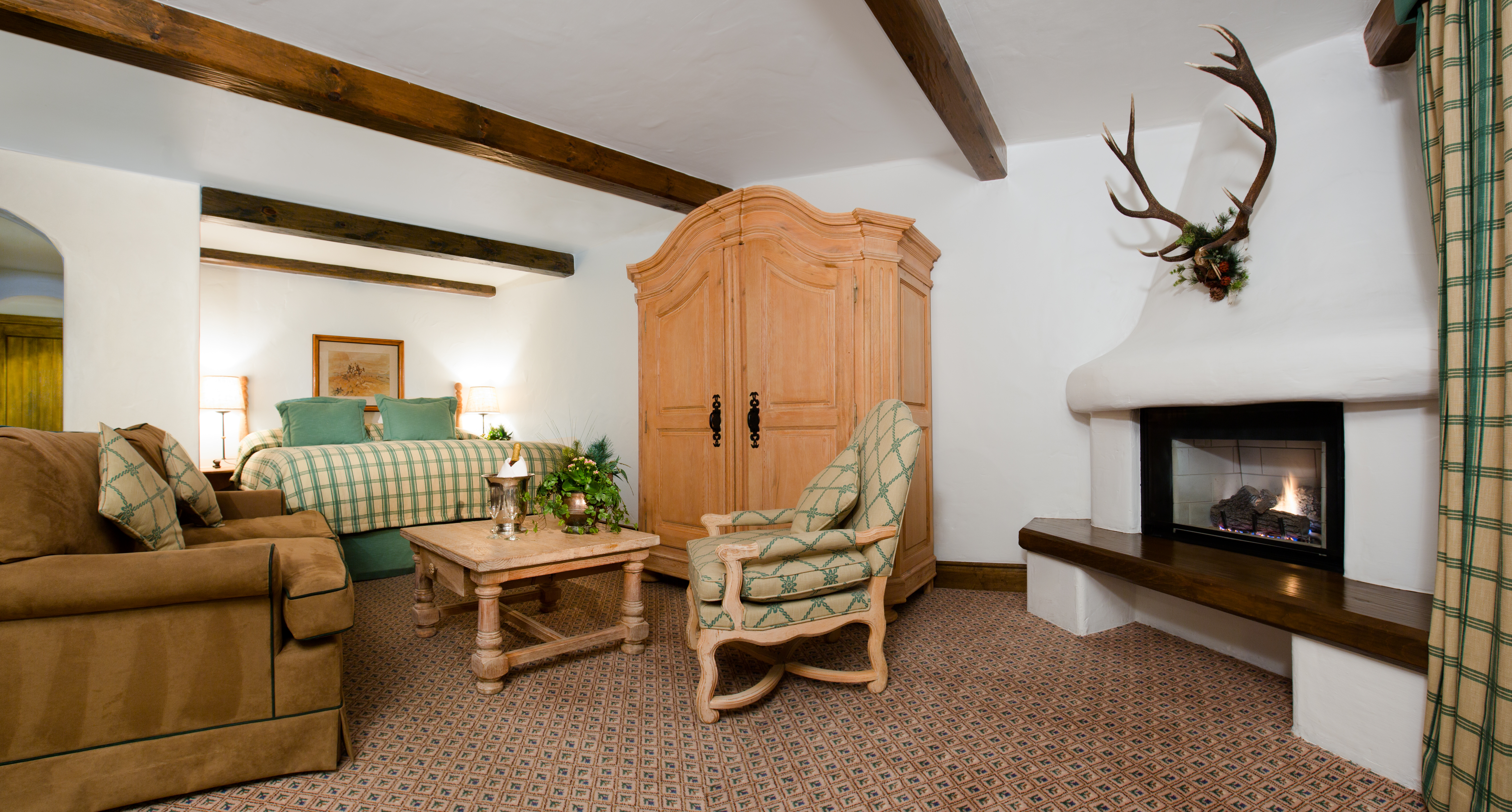 Junior Suite Accessible King Size Bed