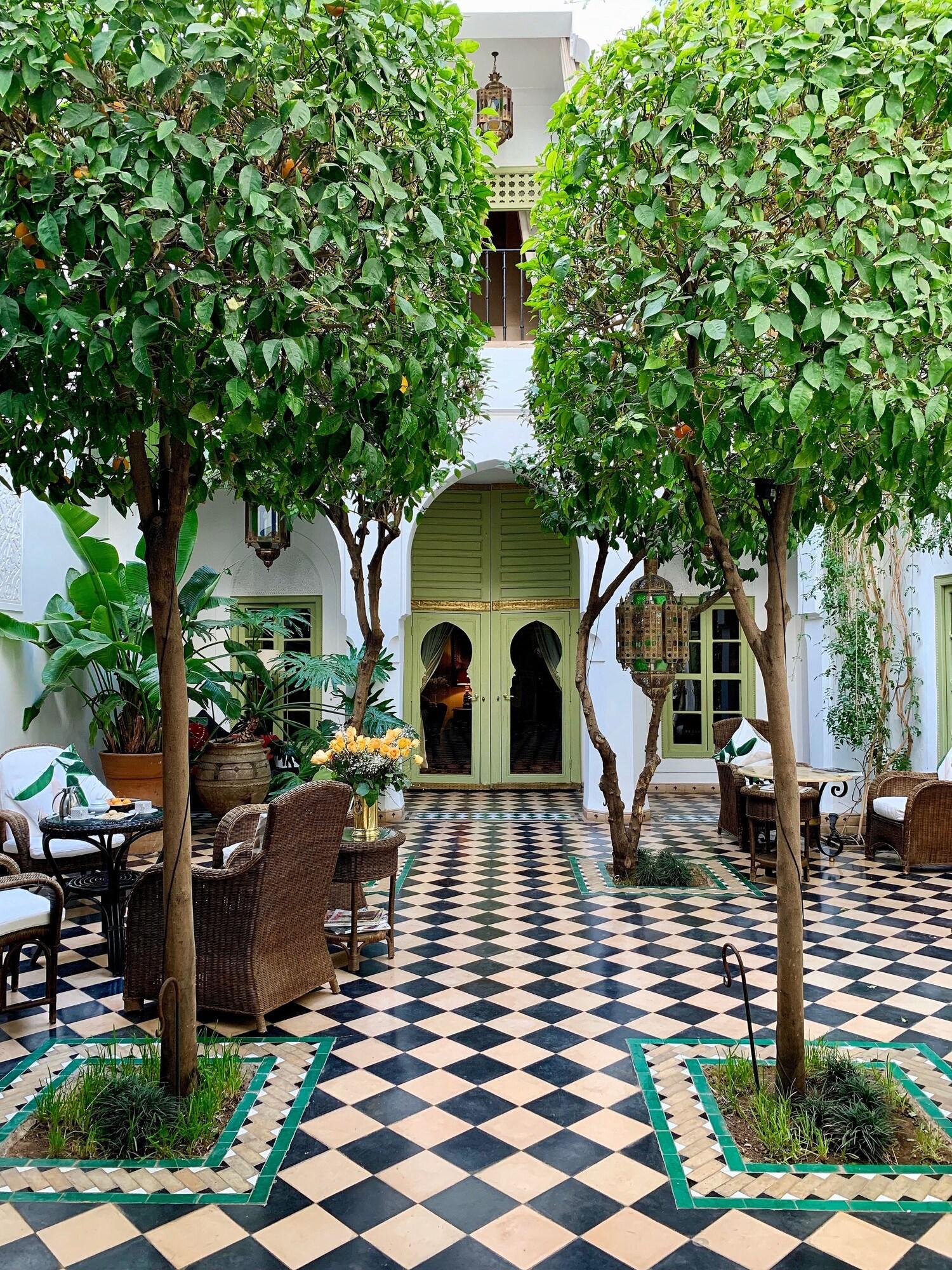 Suite Deluxe with Views