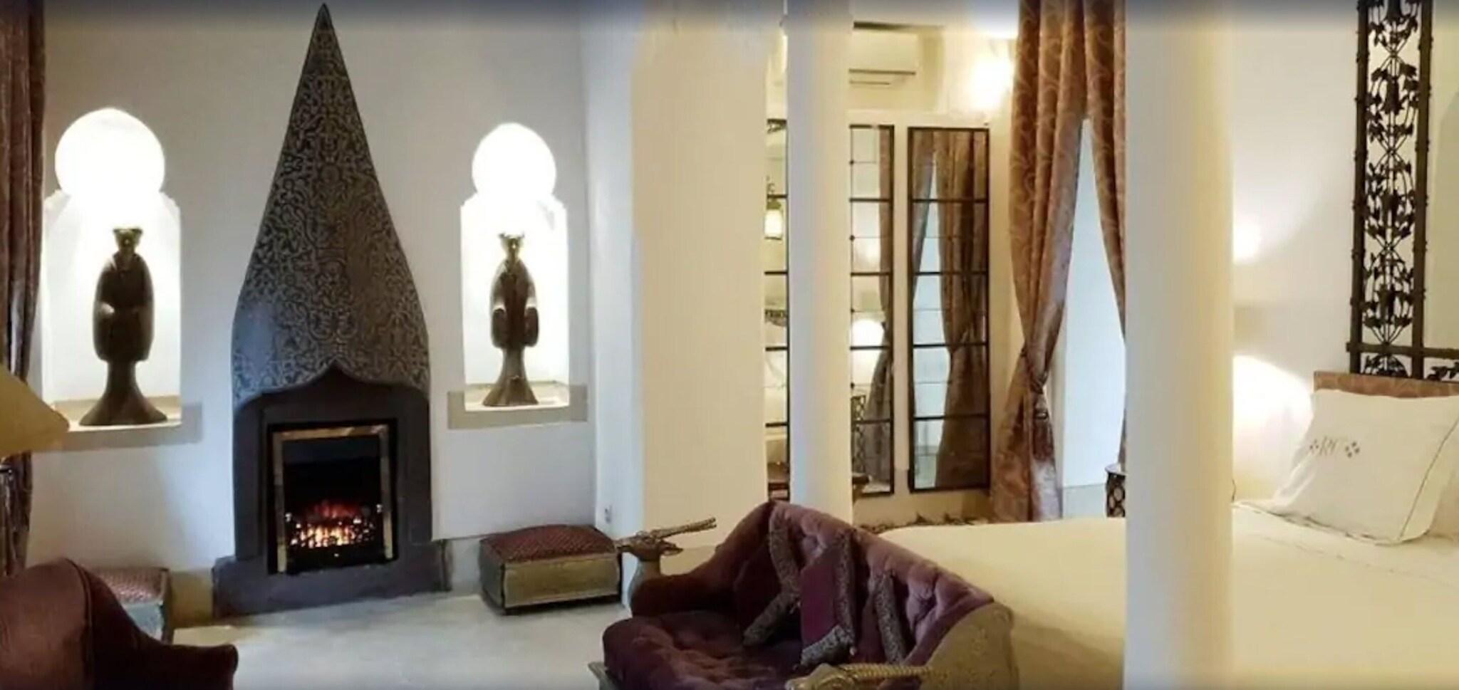 Suite Deluxe with Views