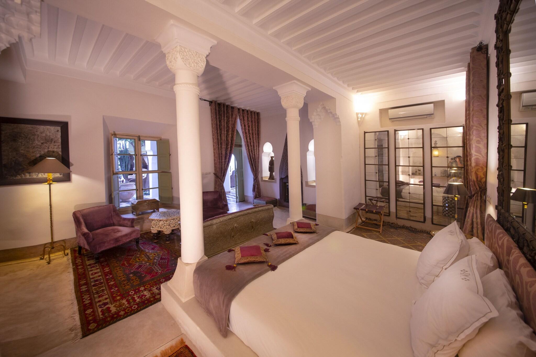 Suite Deluxe with Views