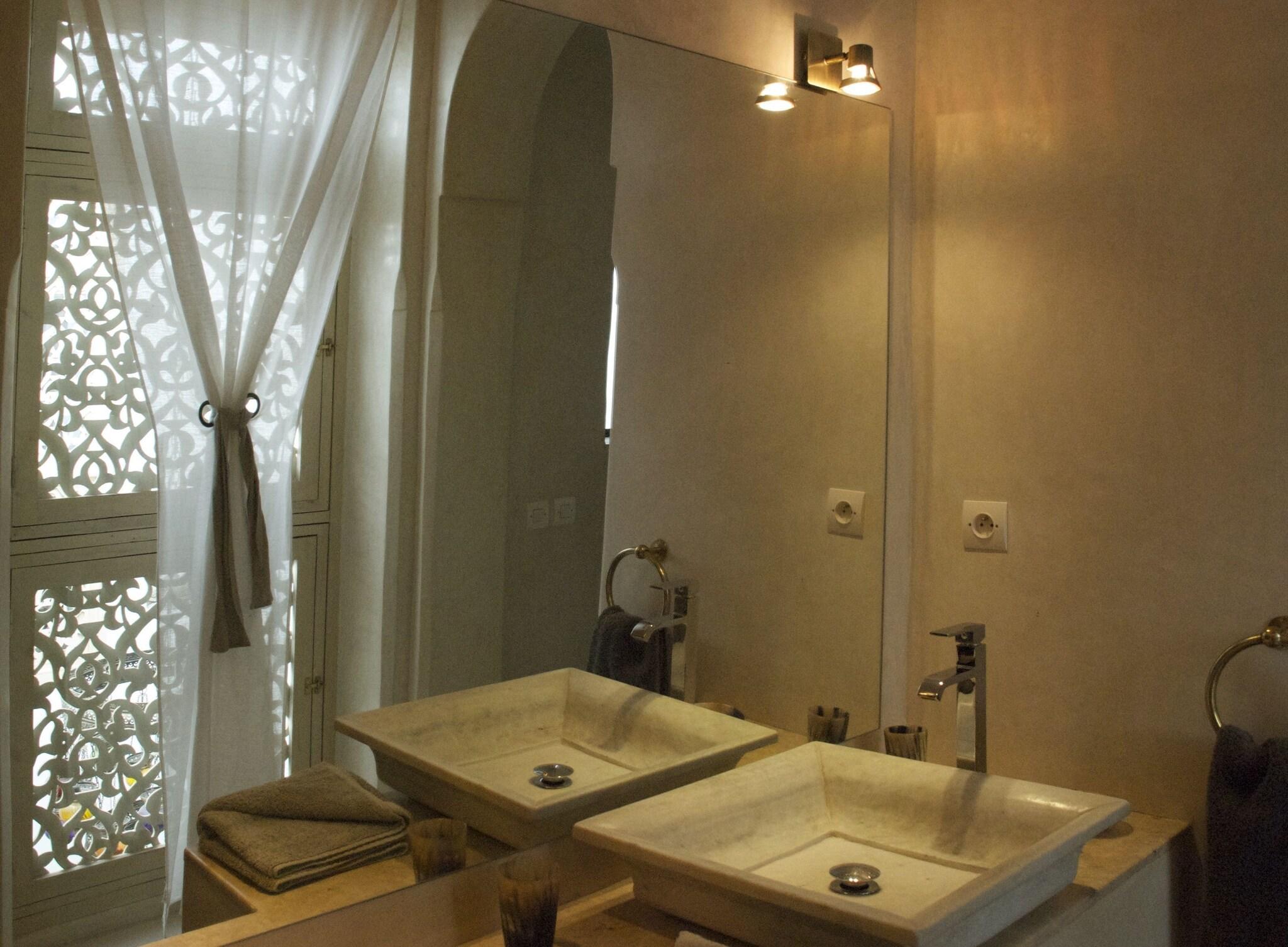 Suite Deluxe Pool View