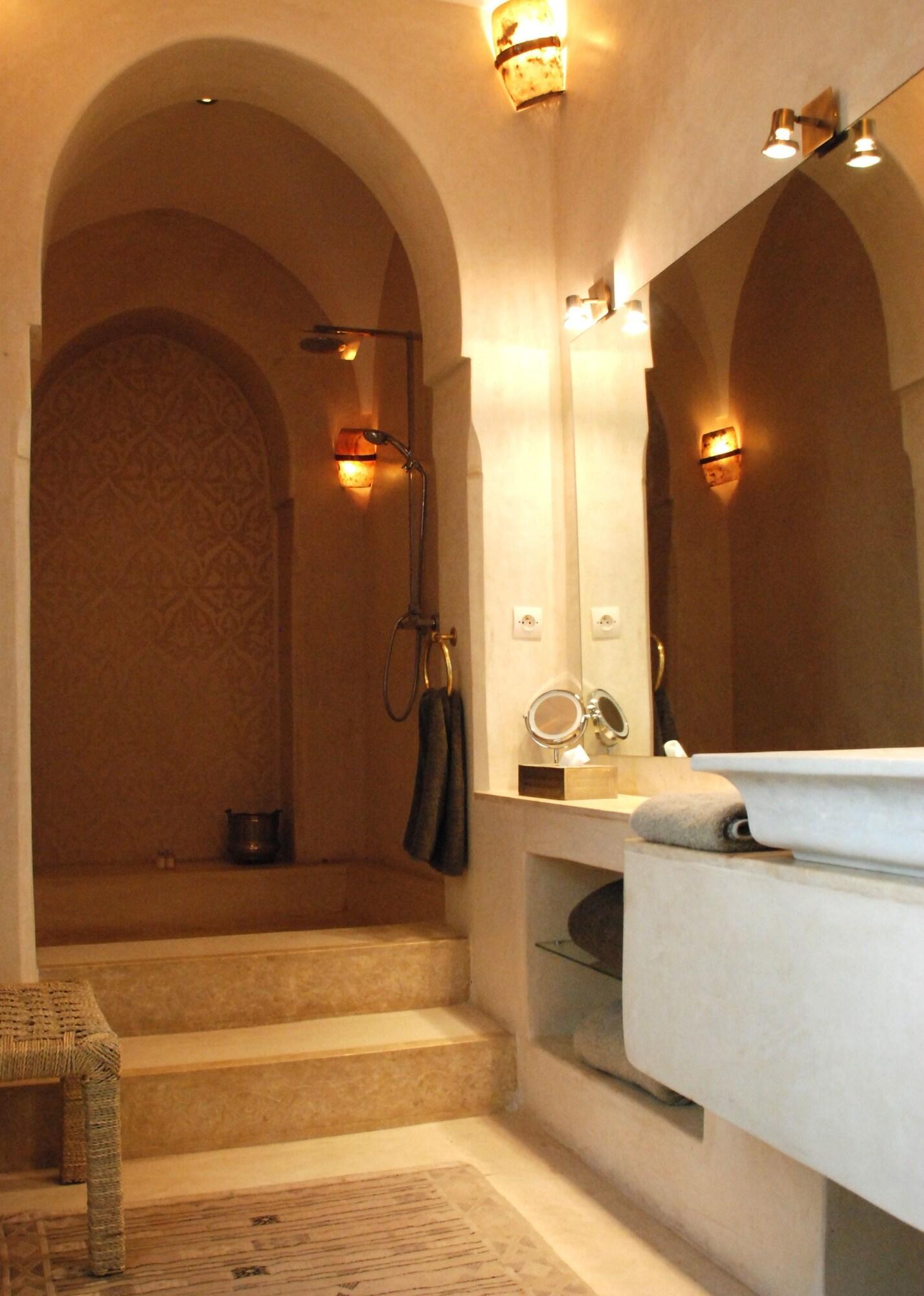 Suite Deluxe Pool View