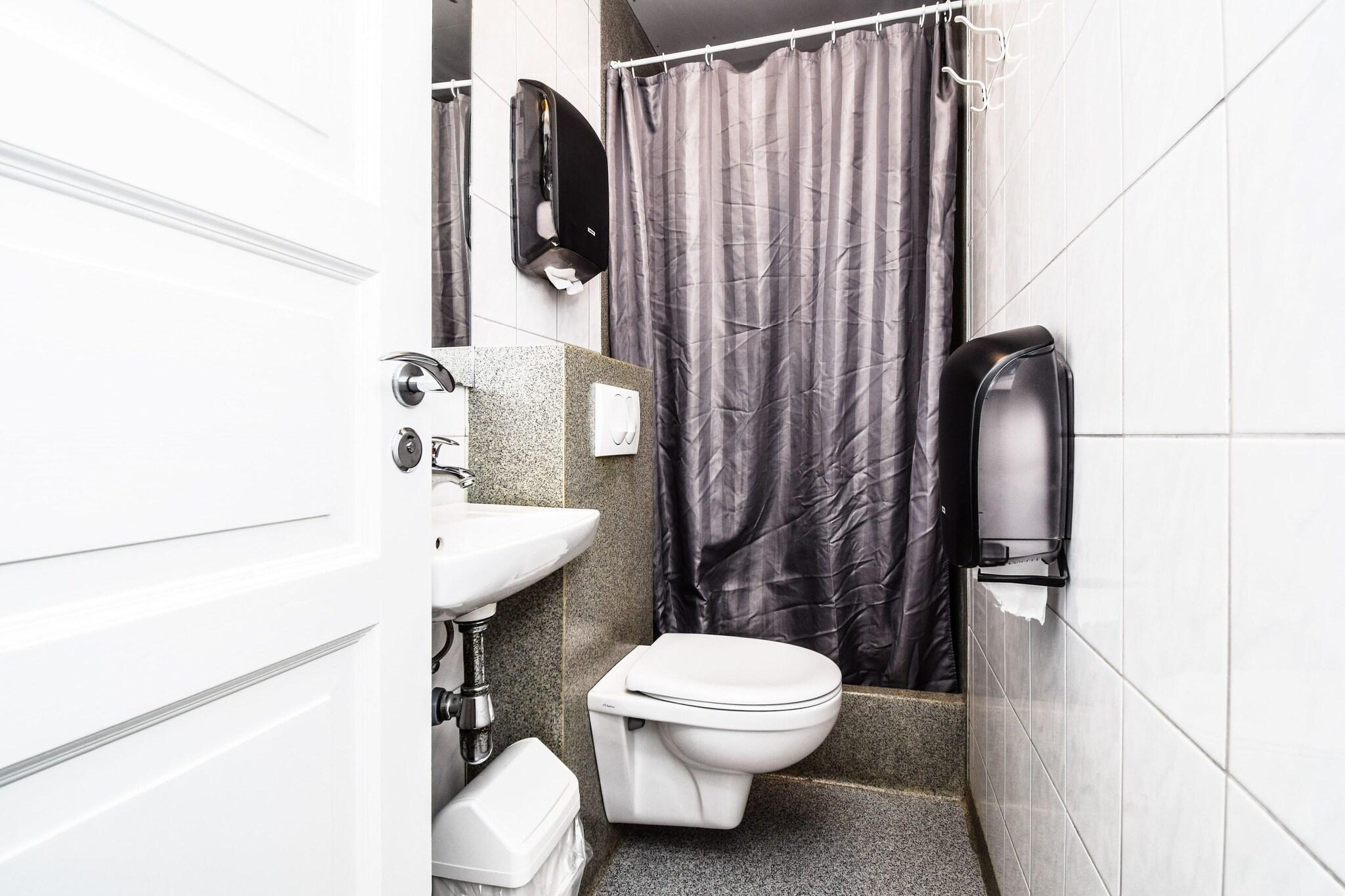Double or Twin with Shared Bathroom