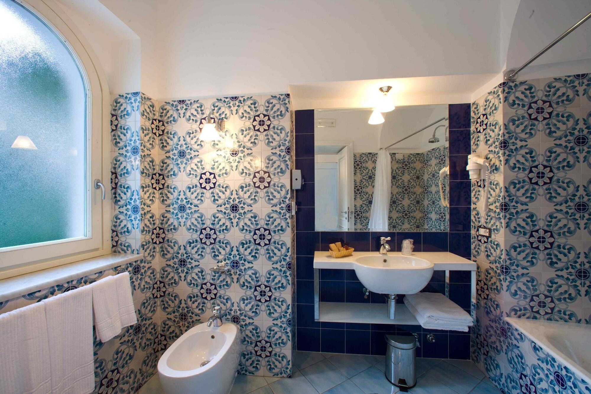 Suite Ocean View King Bed