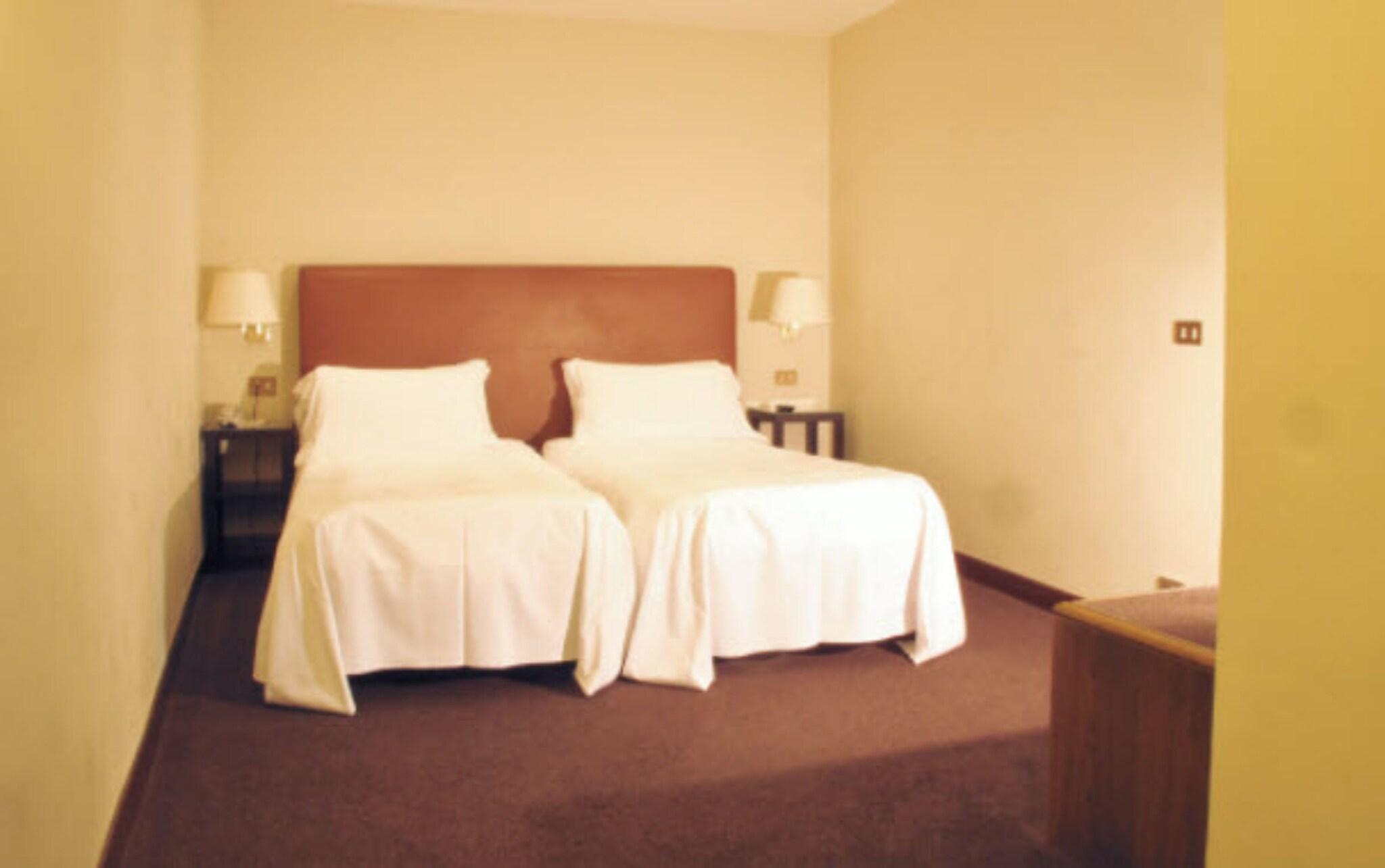 Quadruple Queen Size Bed