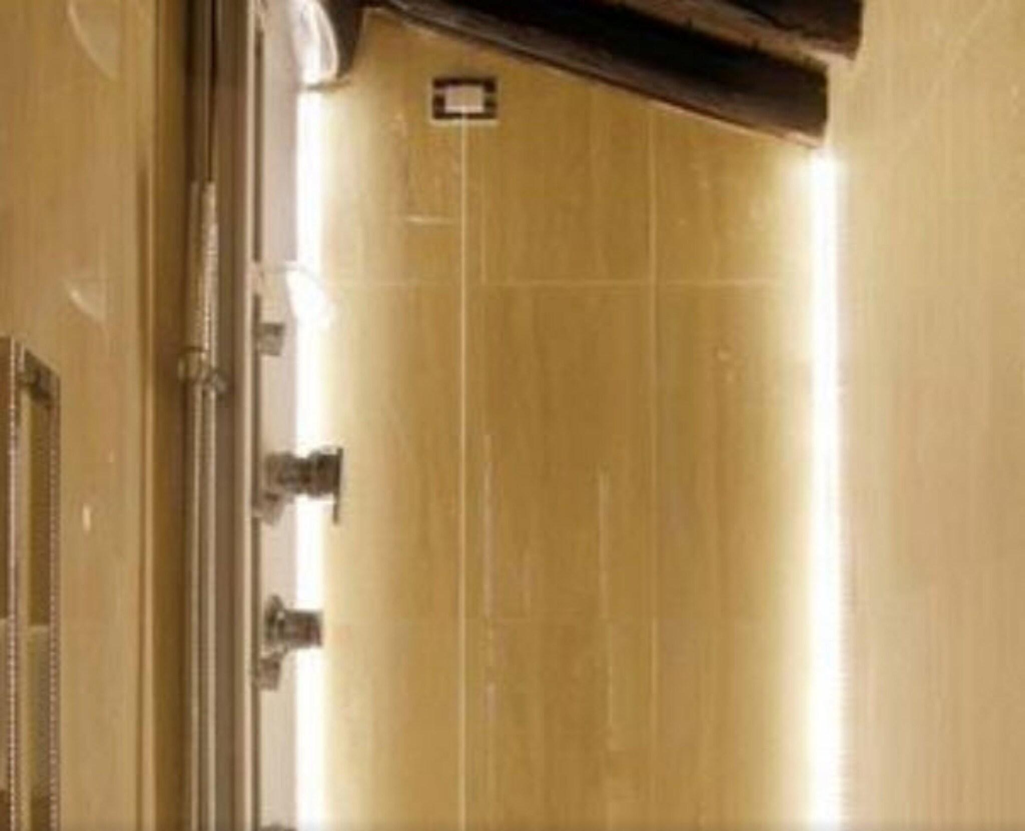 Quadruple Queen Size Bed