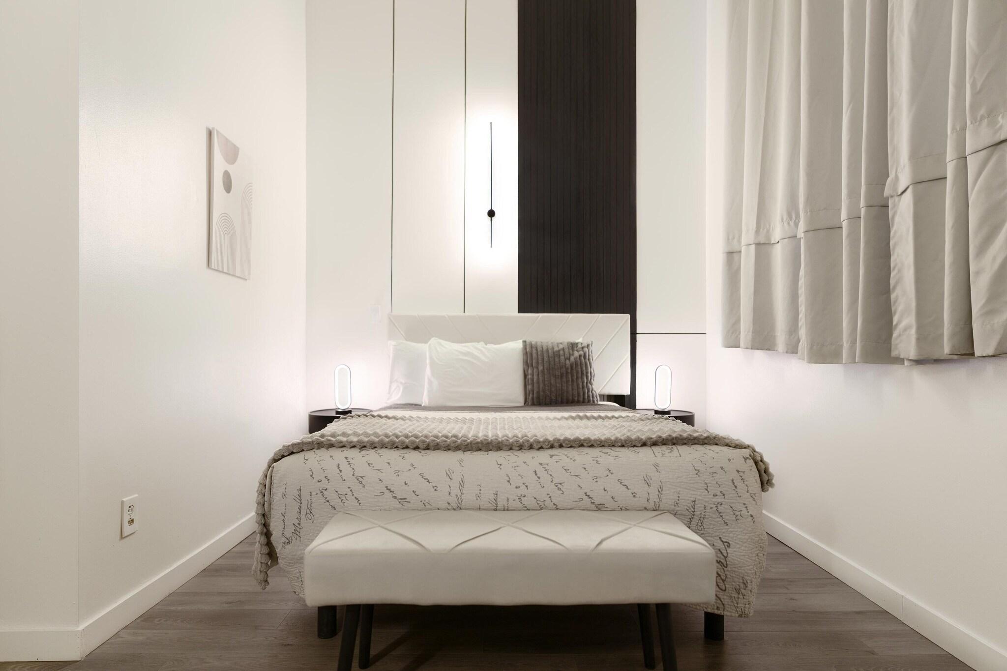 Double Superior Queen Bed