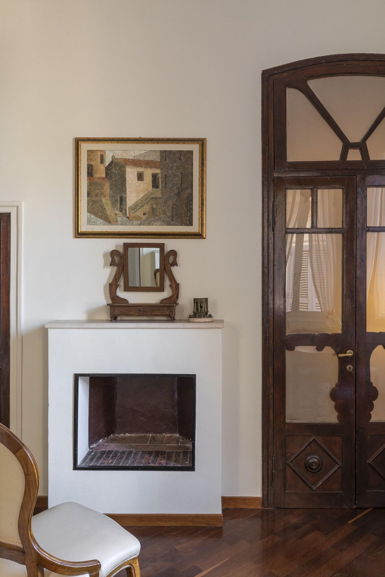 Apartment Queen Size Bed