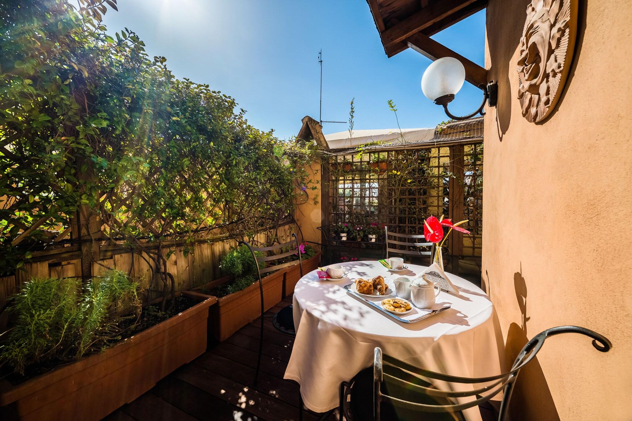 Triple Connecting Room