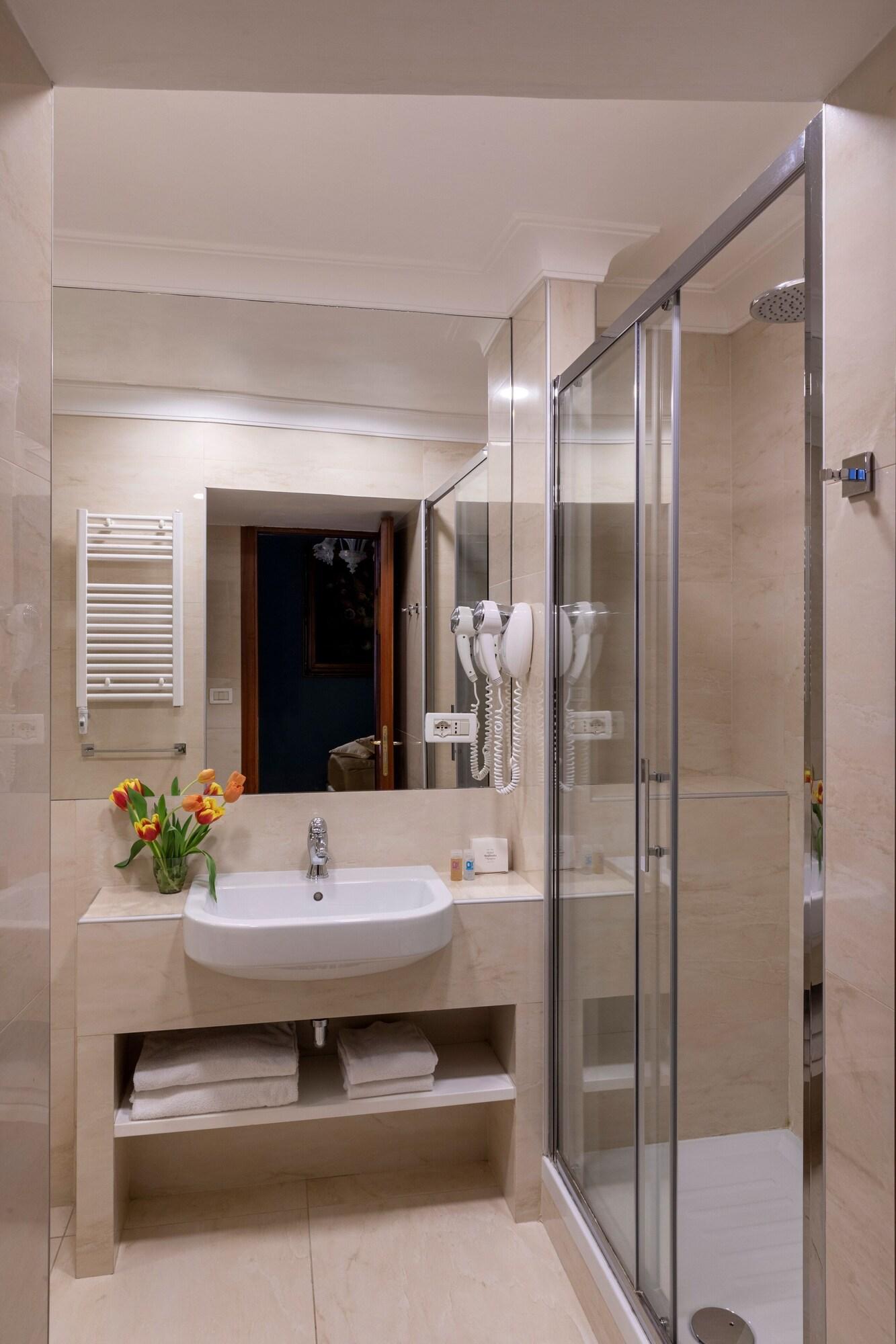 Double Deluxe Two Beds