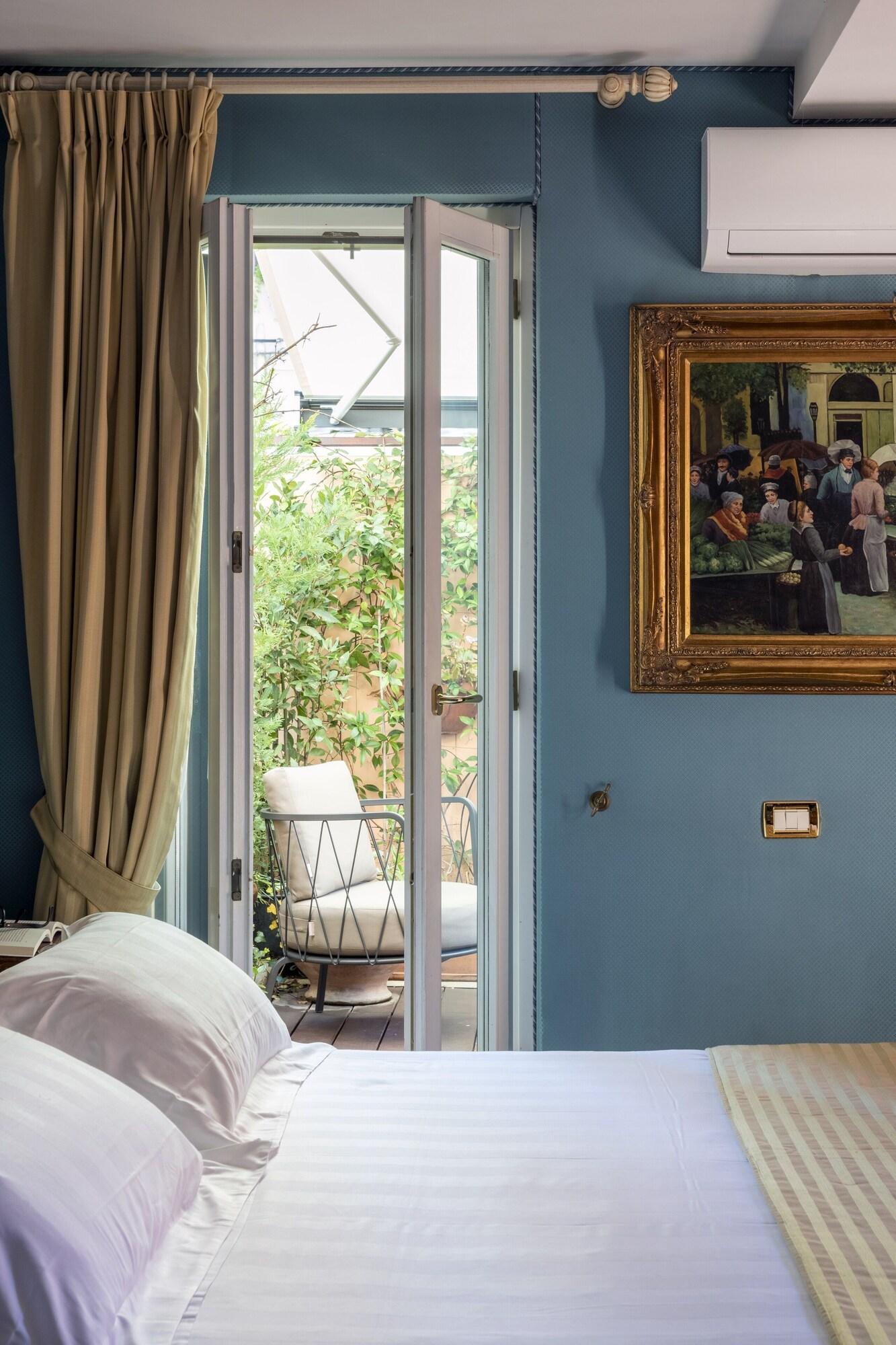 Double Deluxe Two Beds