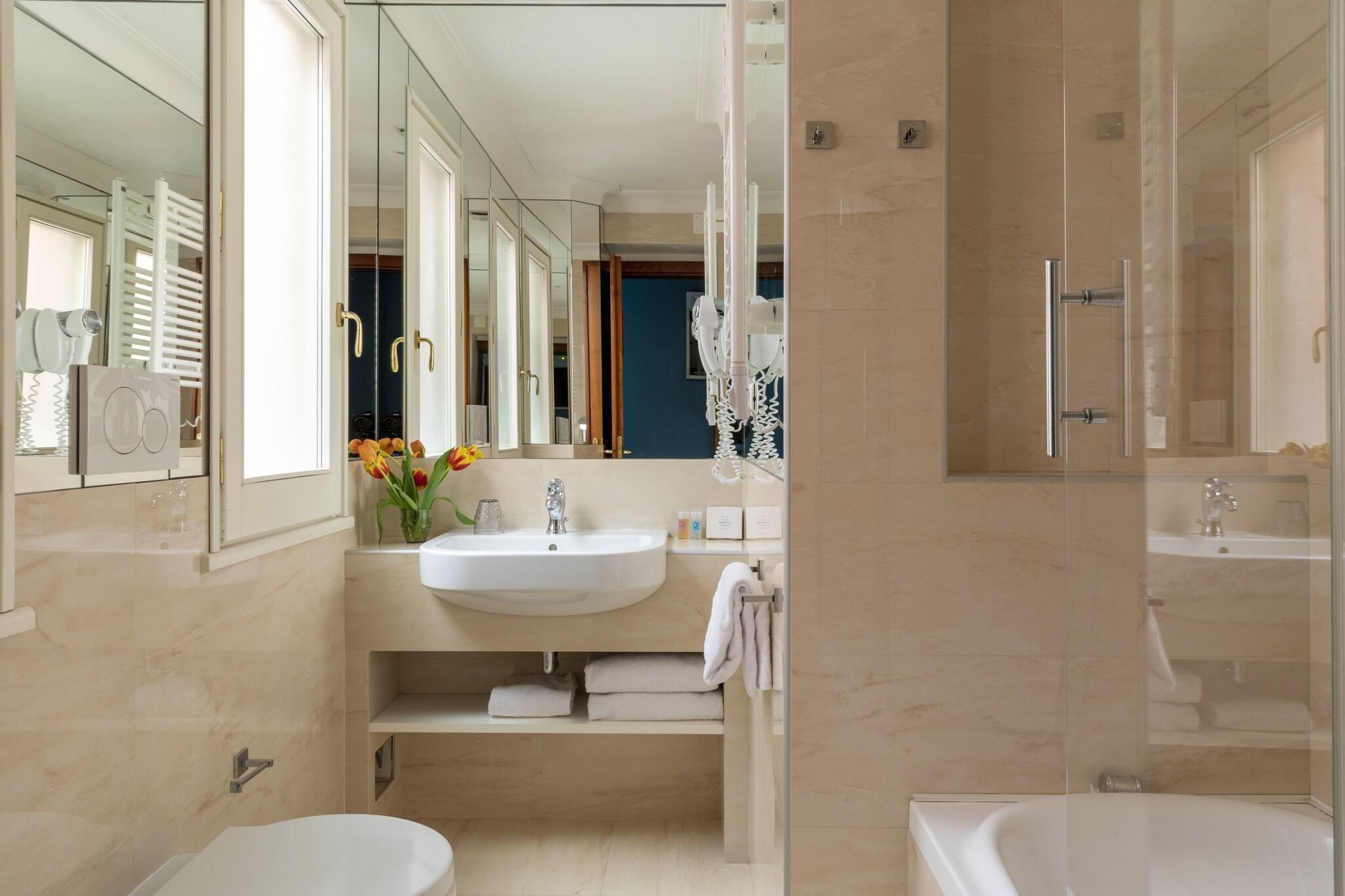 Room Connecting Room