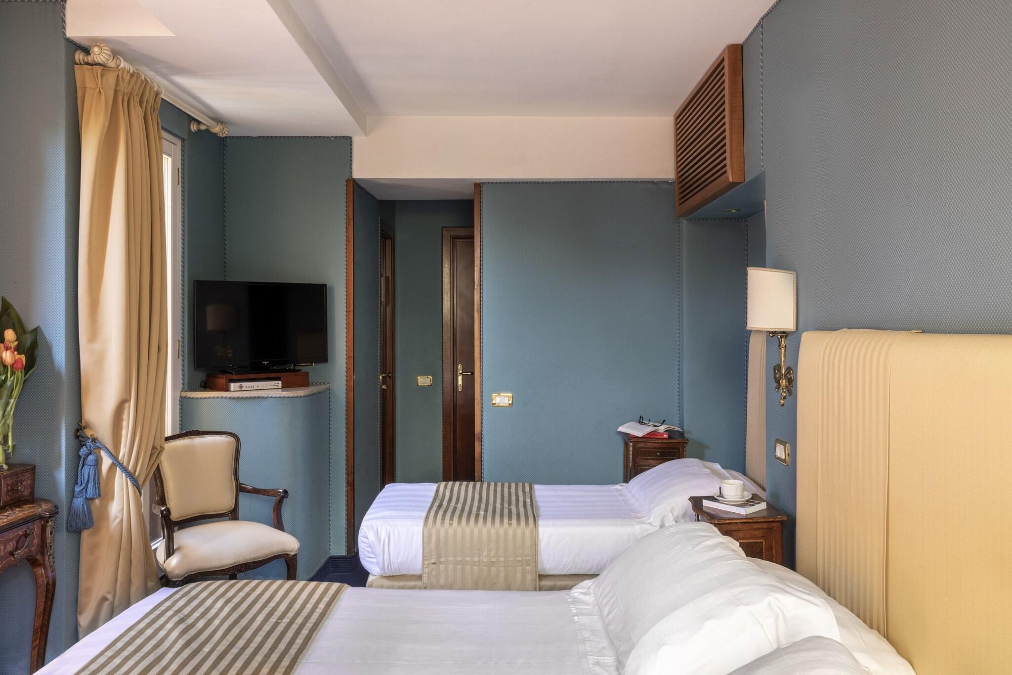 Triple Connecting Room