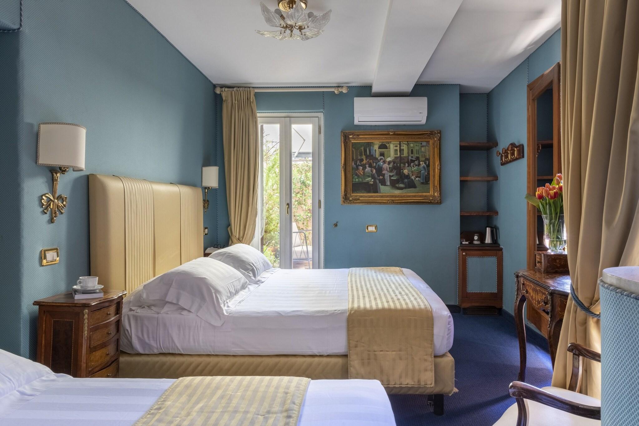 Triple Connecting Room