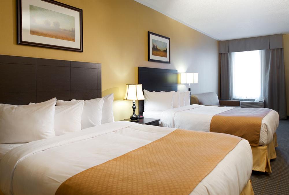 Quadruple Two Queen Beds Non Smoking