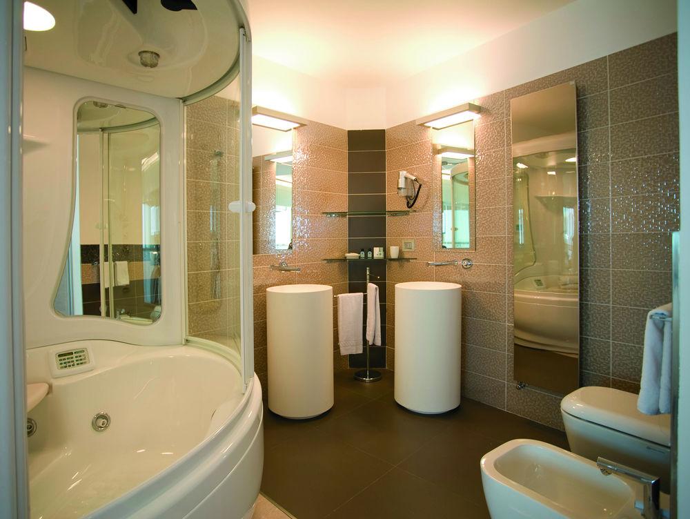 Double or Twin Executive