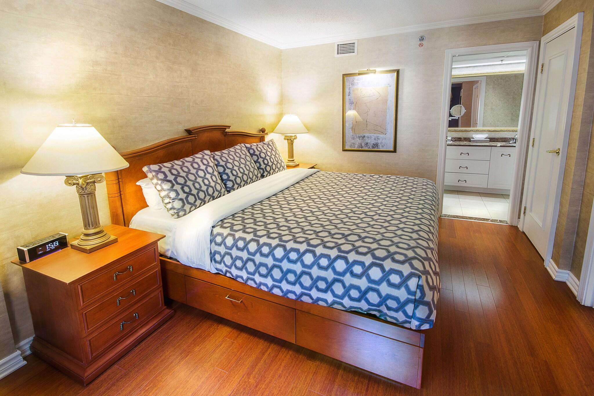 Suite King Size Bed