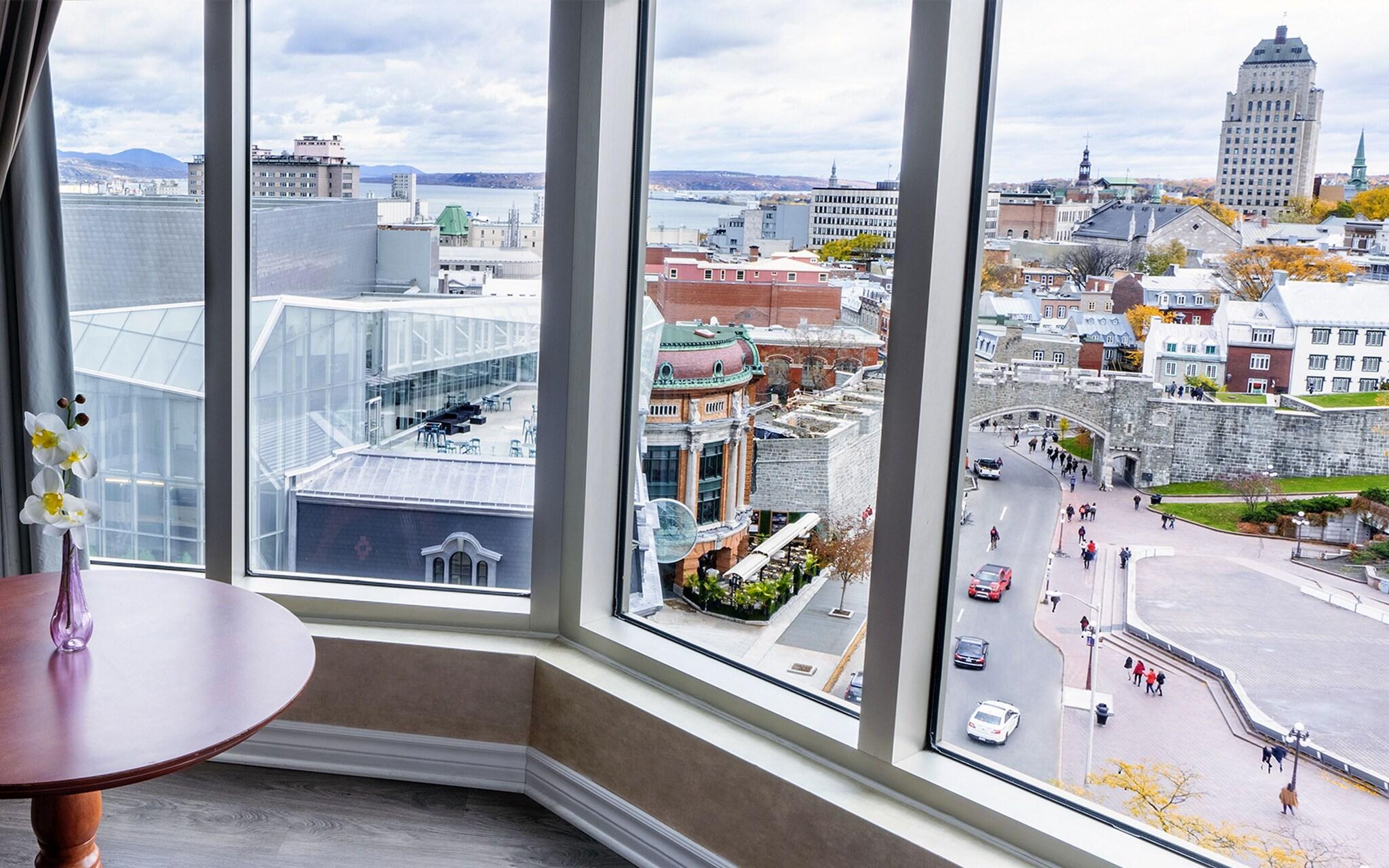 Suite City View King Bed