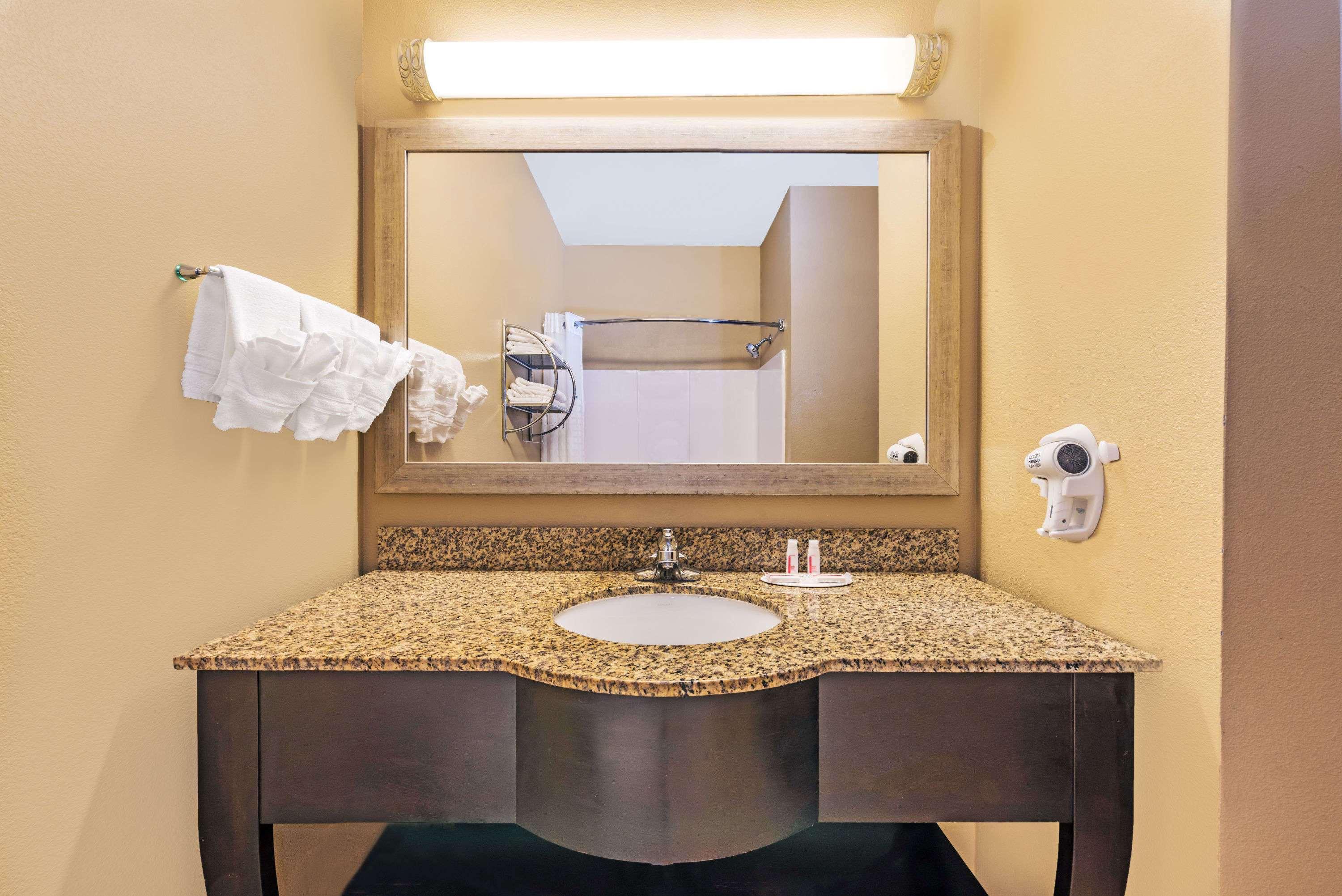 Suite King Bed Non Smoking