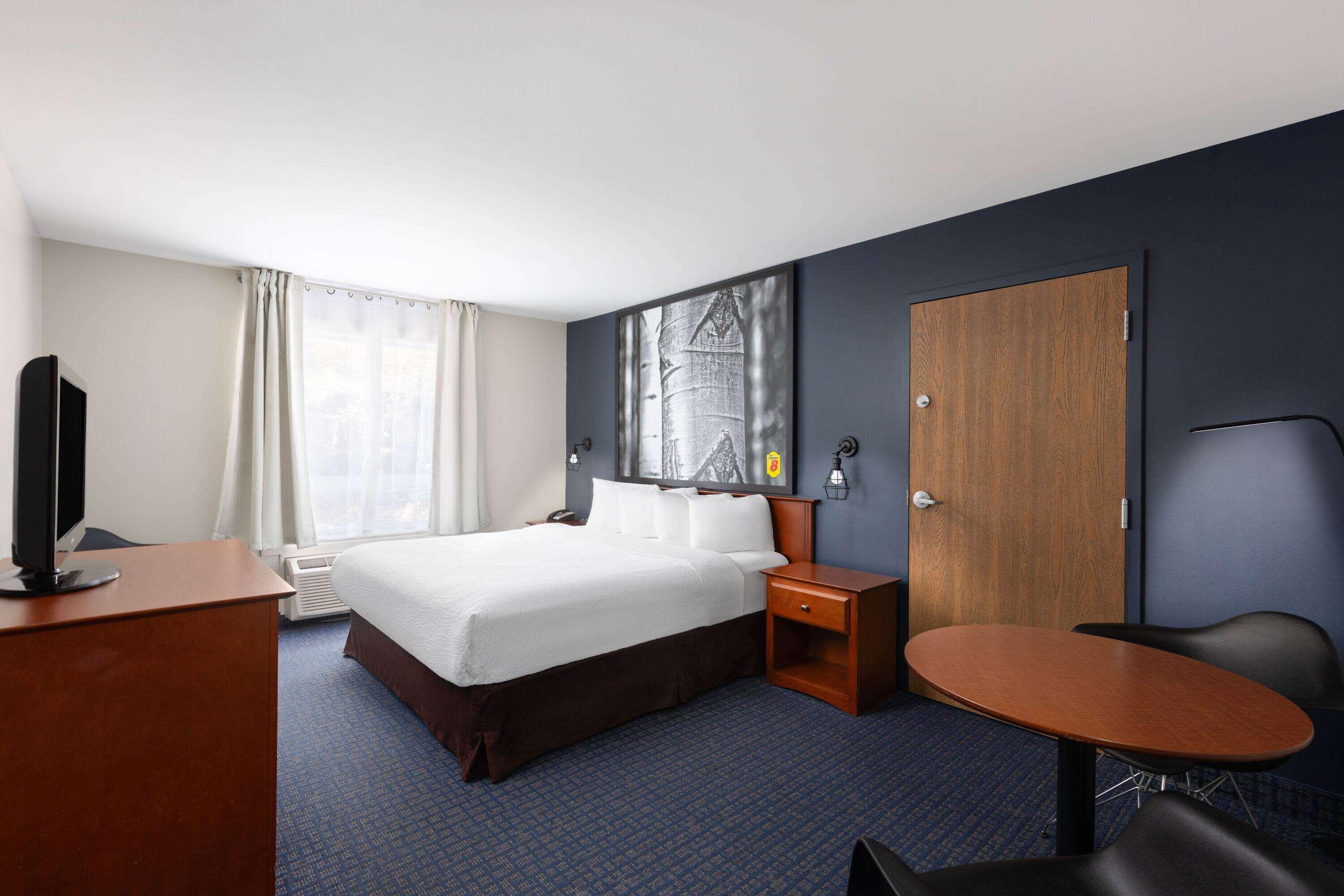 Double King Bed Non Smoking