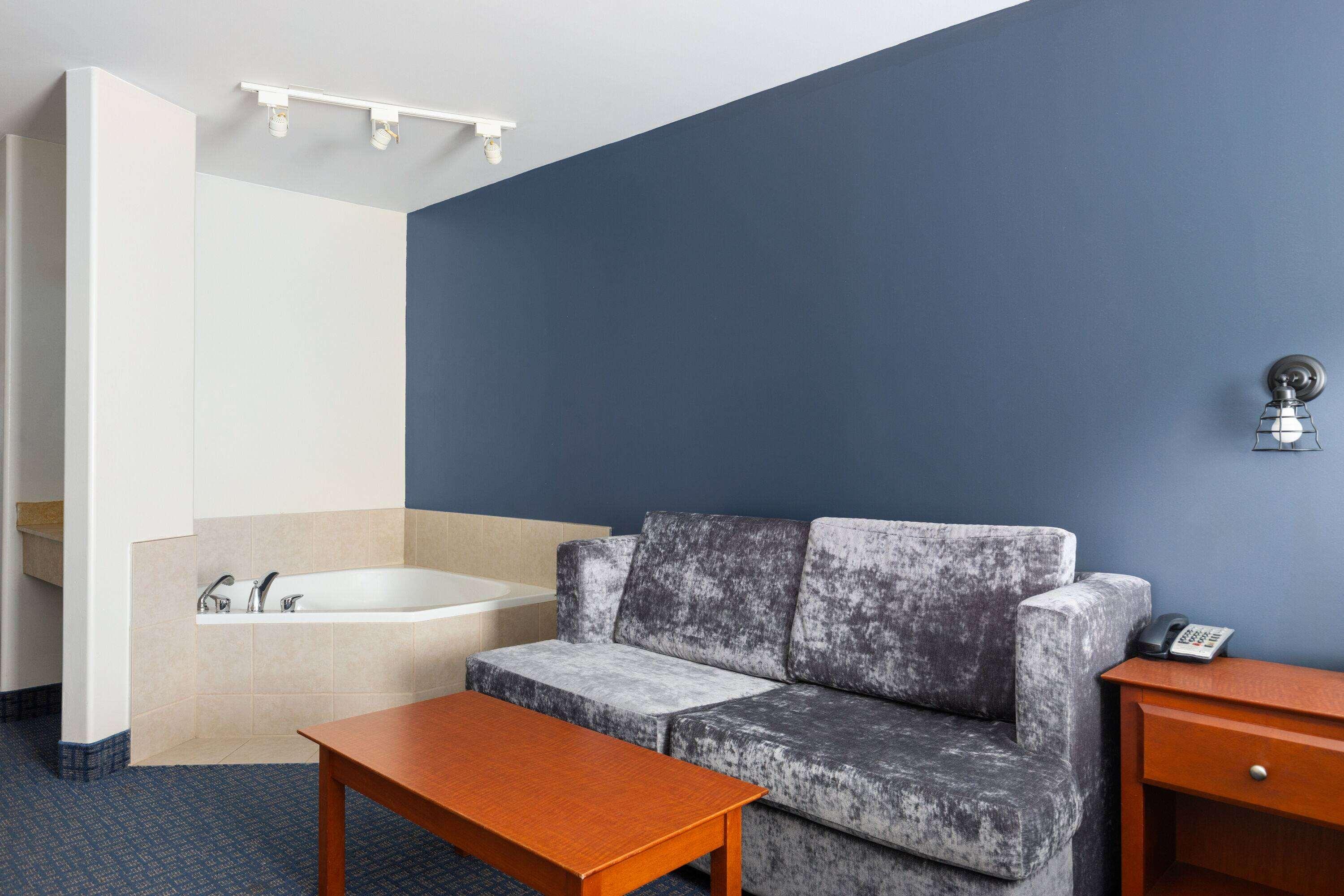 Suite King Bed Non Smoking