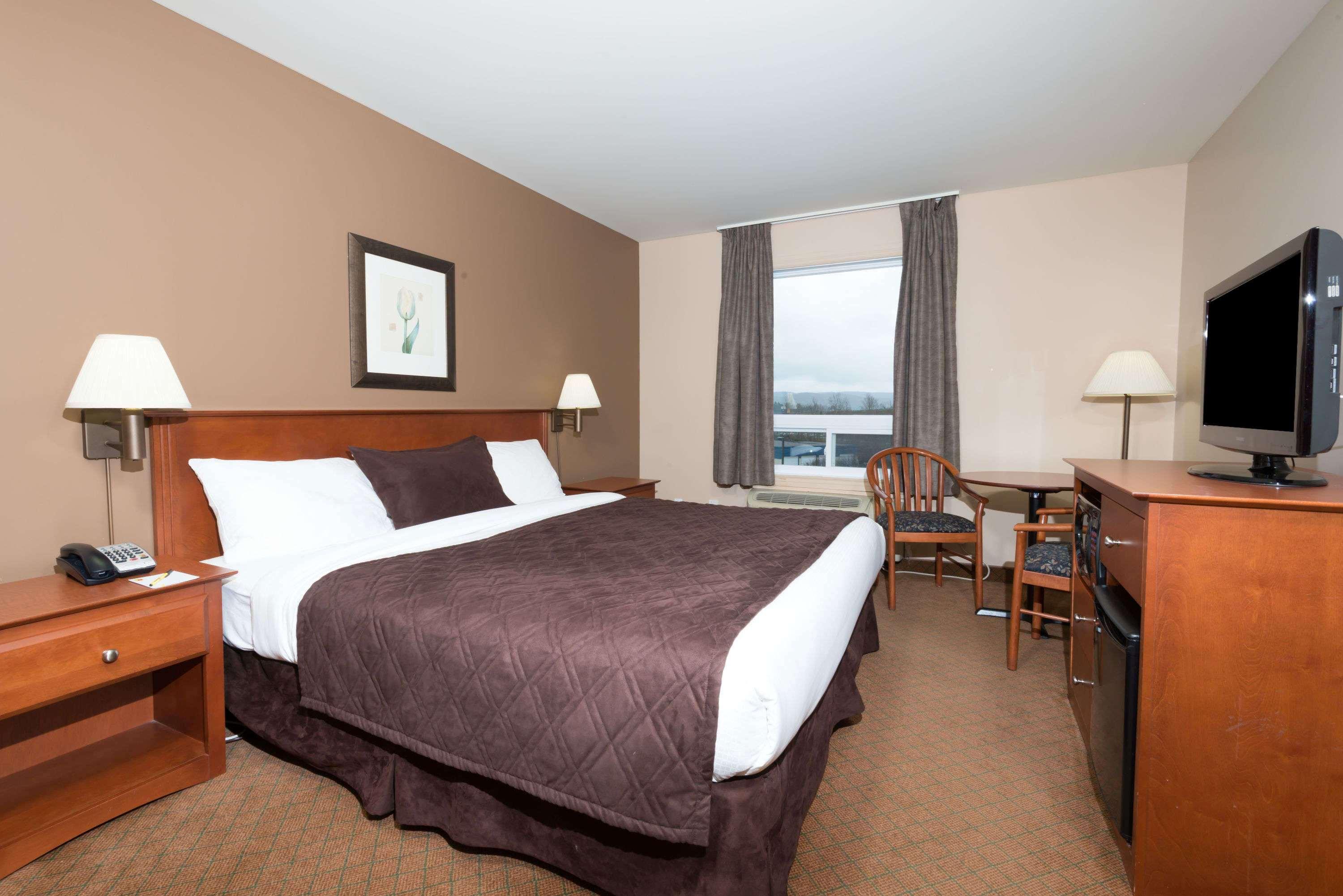 Double Queen Size Bed