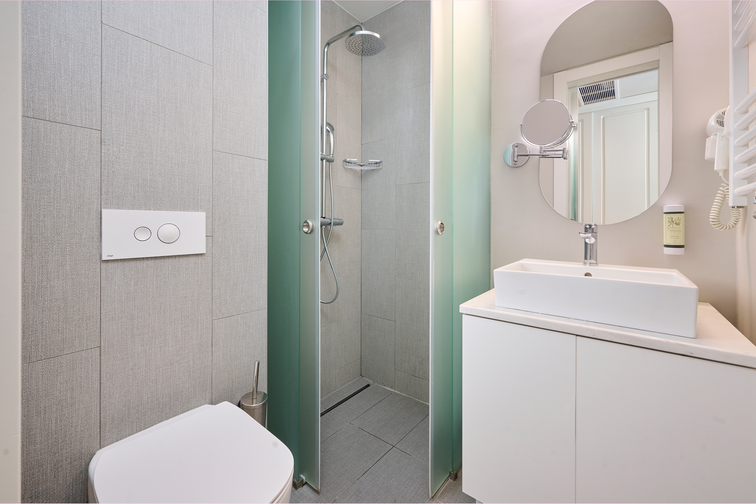 Family Room Superior with Views