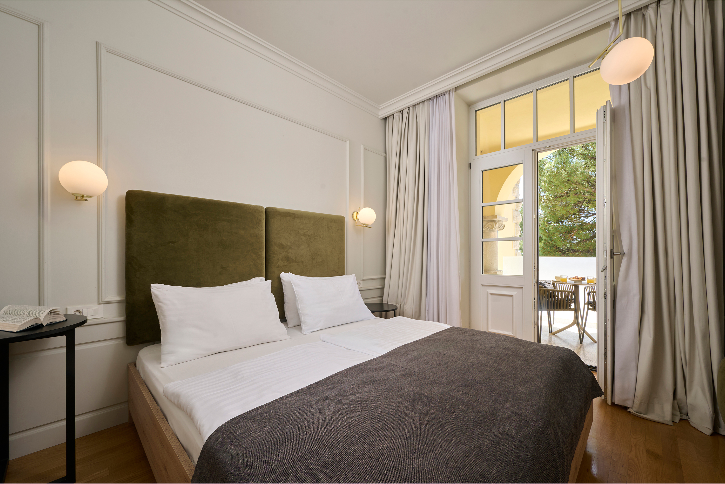 Family Room Superior with Views